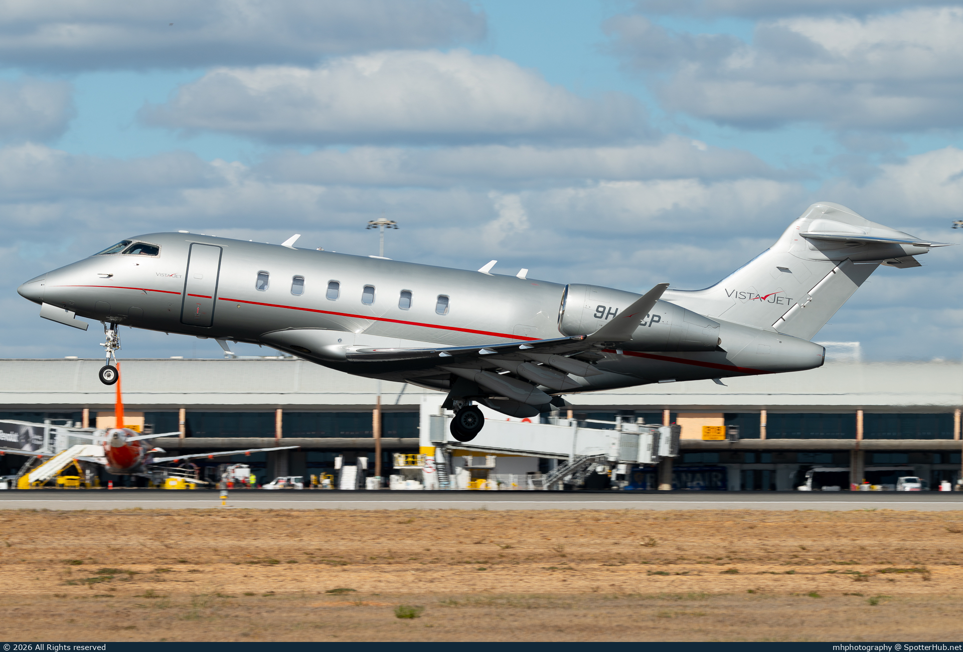 Photo of 9H-VCP - Bombardier Challenger 350 operated by VistaJet