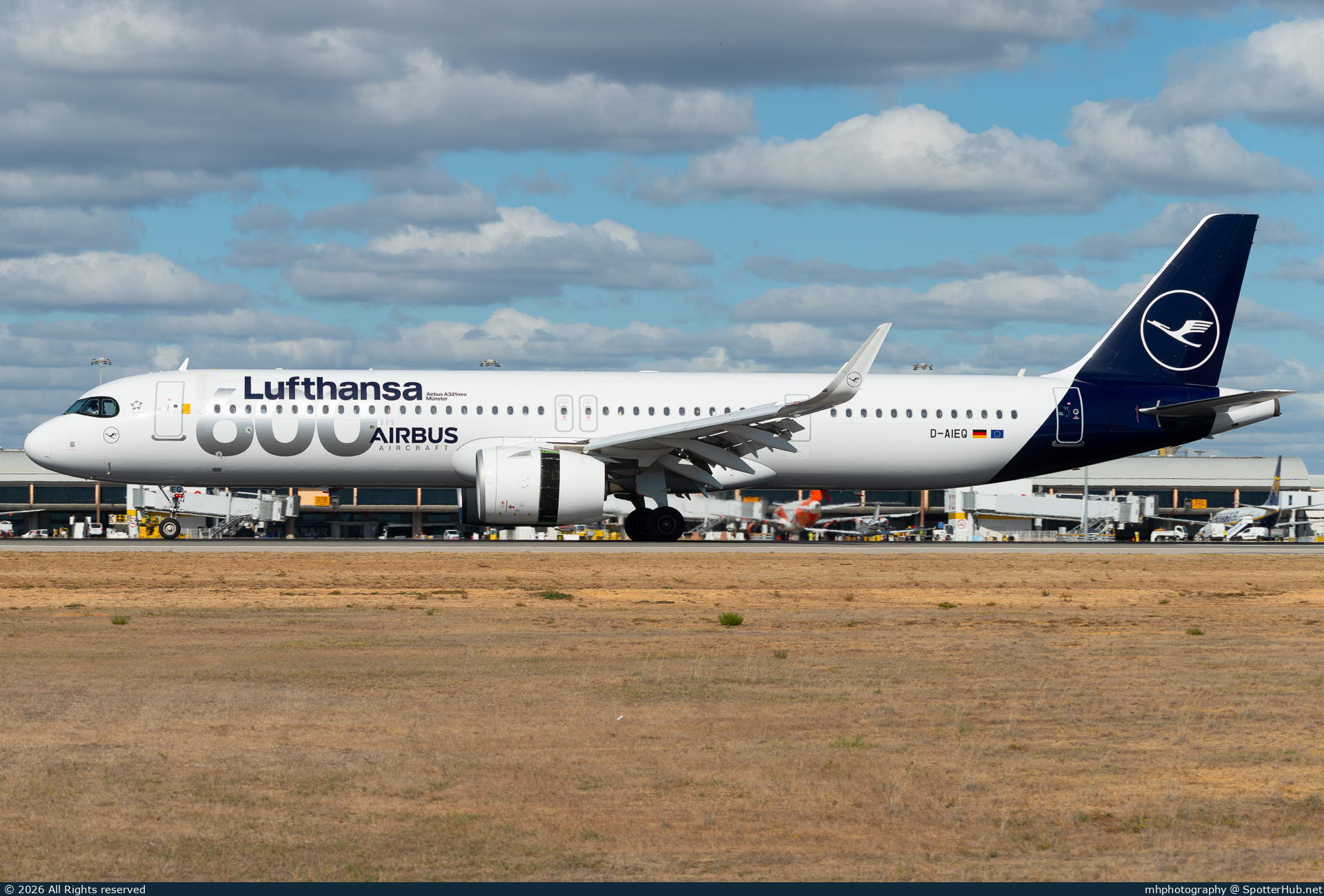 Photo of D-AIEQ - Airbus A321-271NX operated by Lufthansa