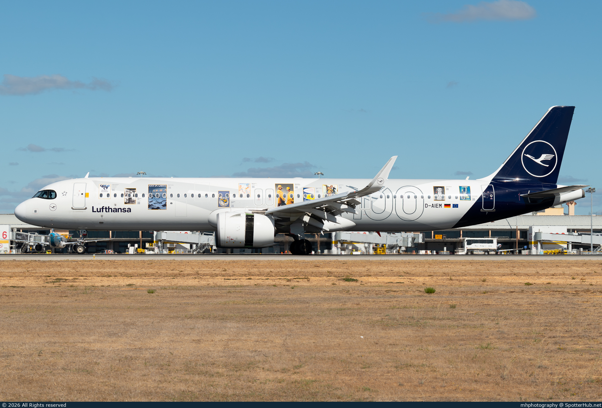 Photo of D-AIEM - Airbus A321-271NX operated by Lufthansa