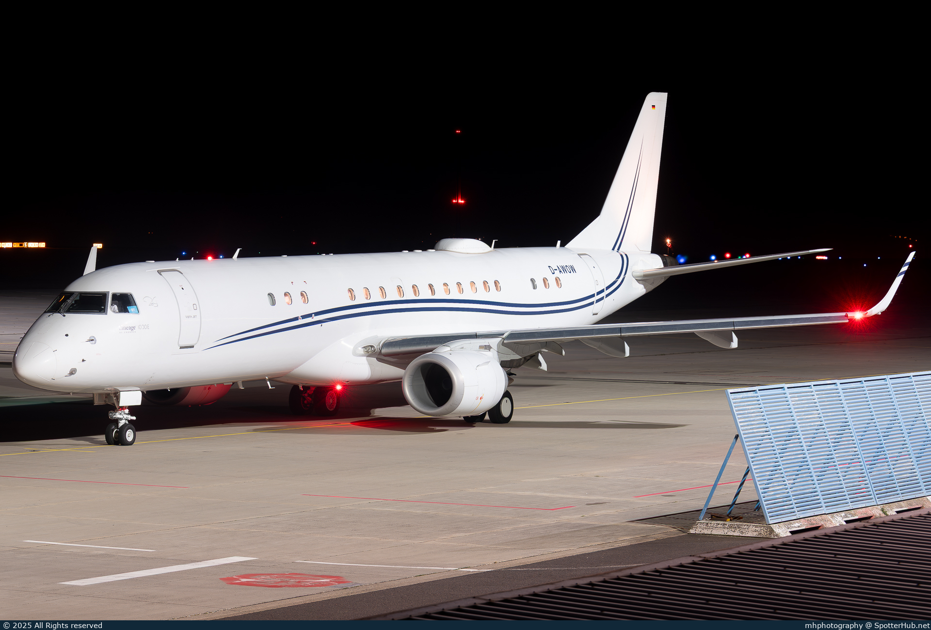 Photo of D-AWOW - Embraer Lineage 1000 operated by VistaJet Germany