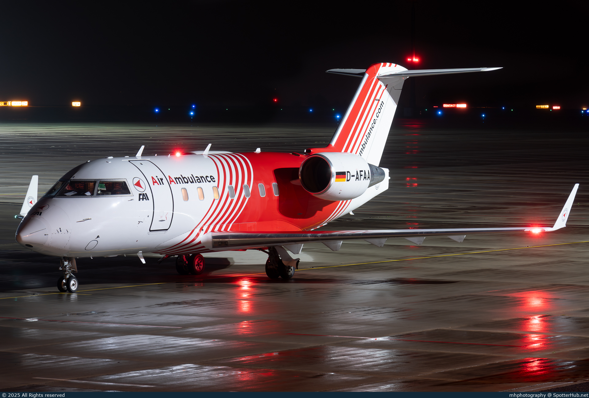 Photo of D-AFAA - Bombardier Challenger 604 operated by FAI Air Ambulance