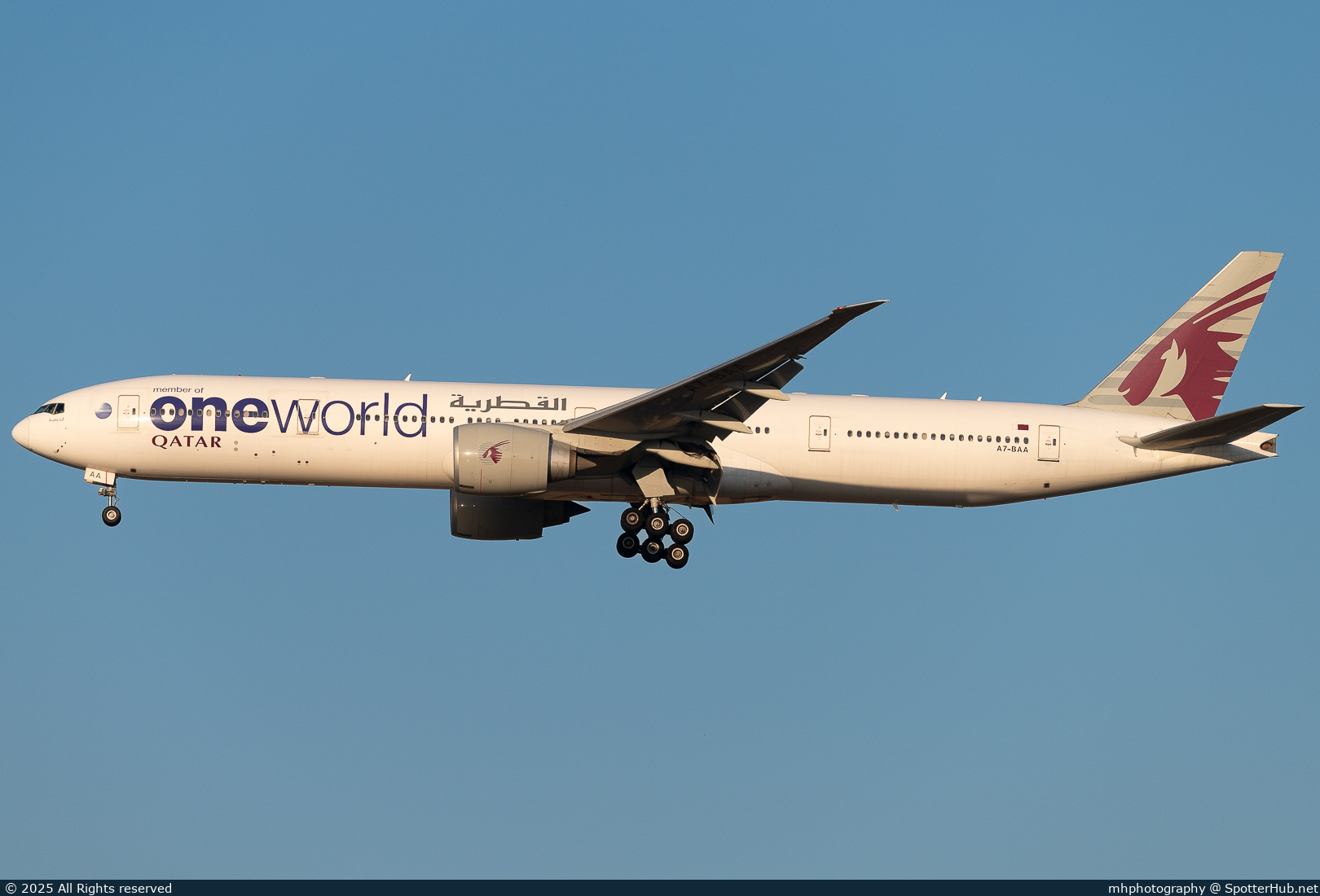 Photo of A7-BAA - Boeing 777-3DZ(ER) operated by Qatar Airways