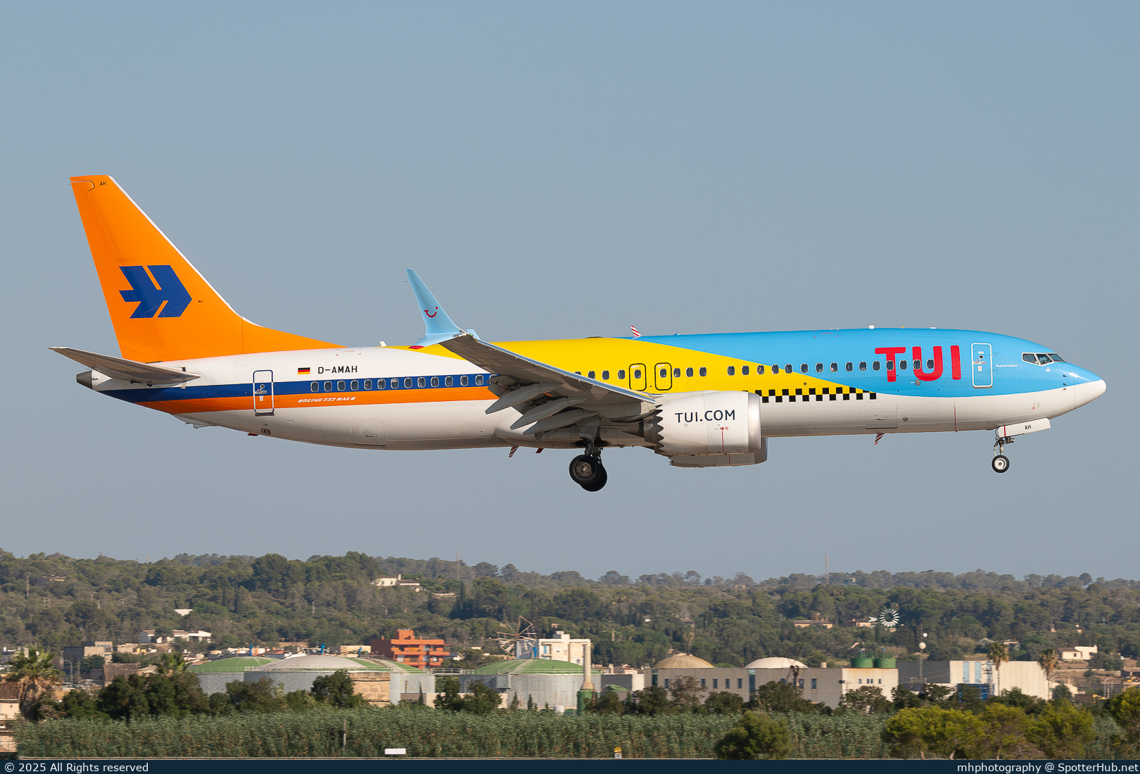 Photo of D-AMAH - Boeing 737 MAX 8 operated by TUIfly