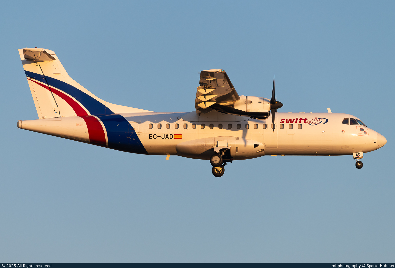 Photo of EC-JAD - ATR 42-300(F) operated by Swiftair