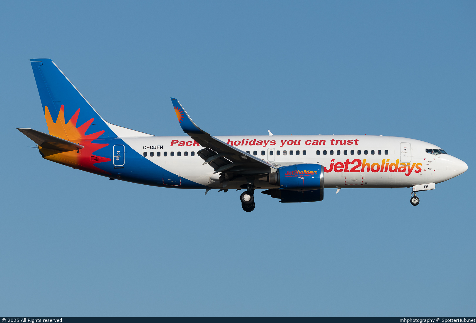 Photo of G-GDFM - Boeing 737-36N operated by Jet2