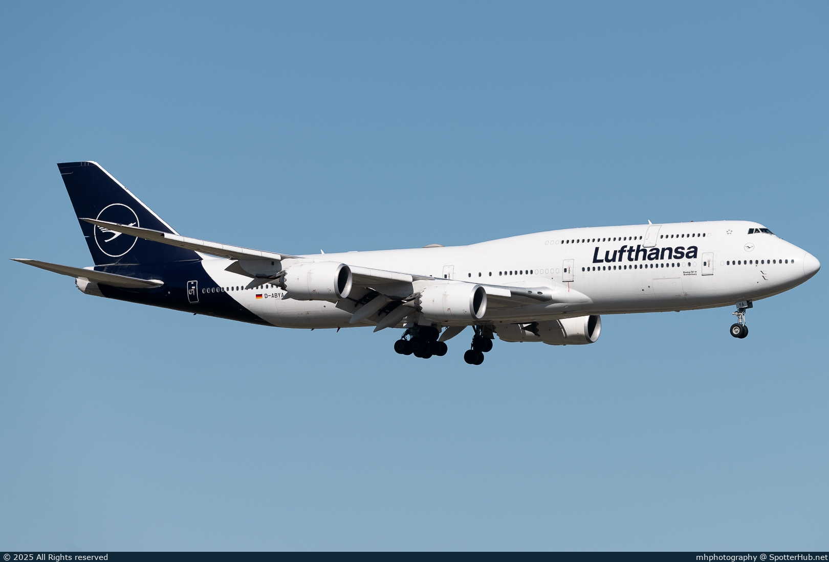 Photo of D-ABYA - Boeing 747-830 operated by Lufthansa