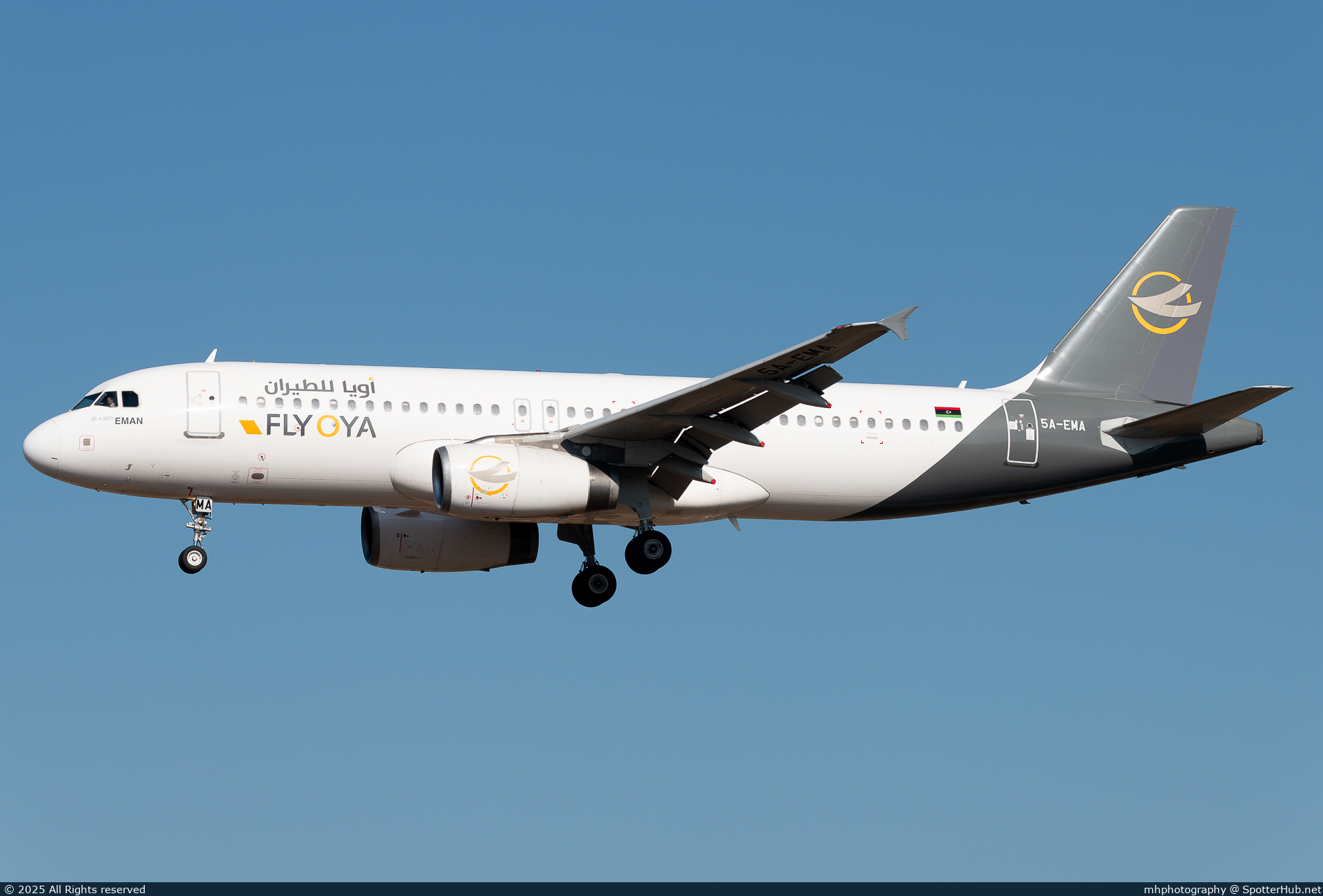 Photo of 5A-EMA - Airbus A320-233 operated by Fly OYA