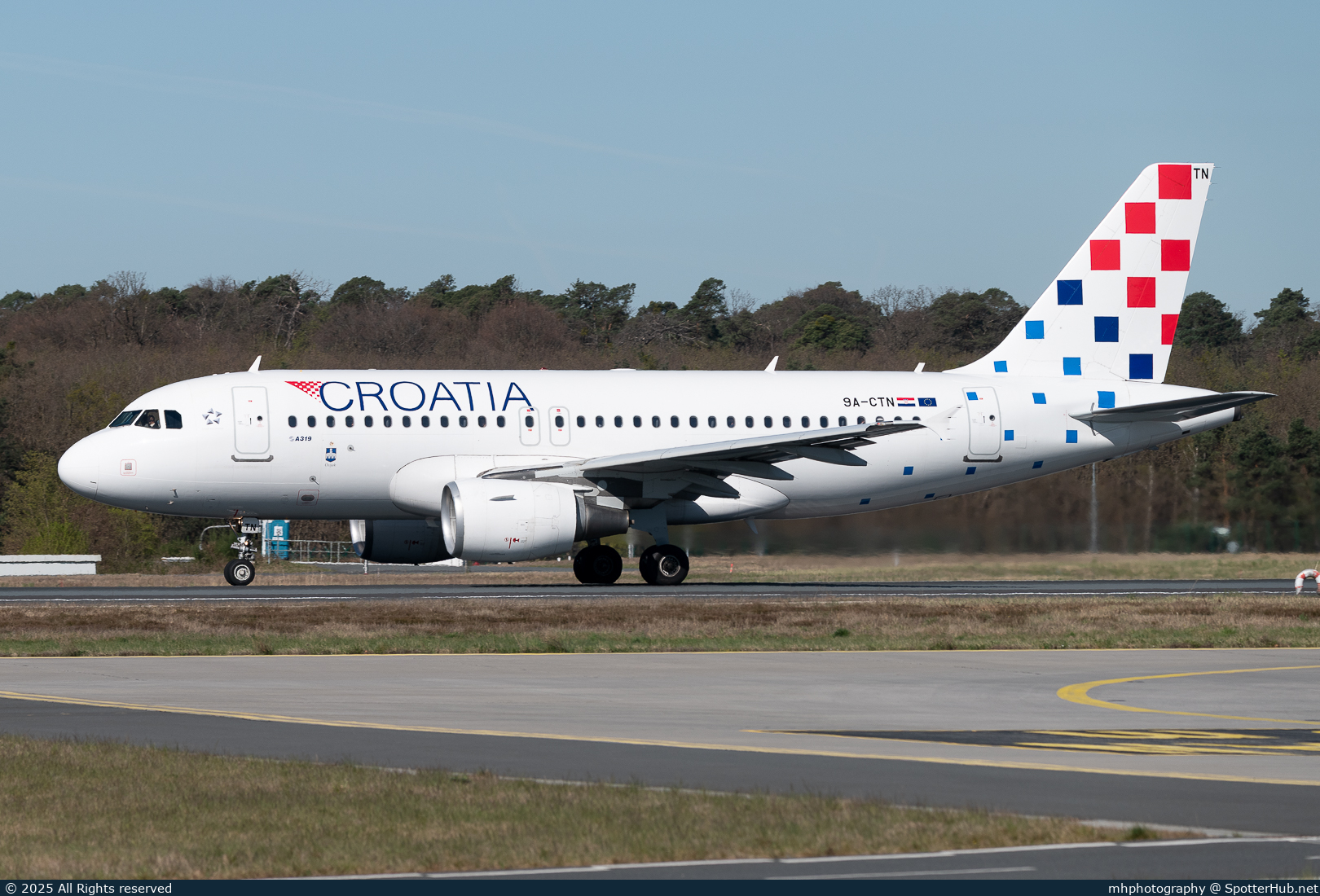 Photo of 9A-CTN - Airbus A319-112 operated by Croatia Airlines
