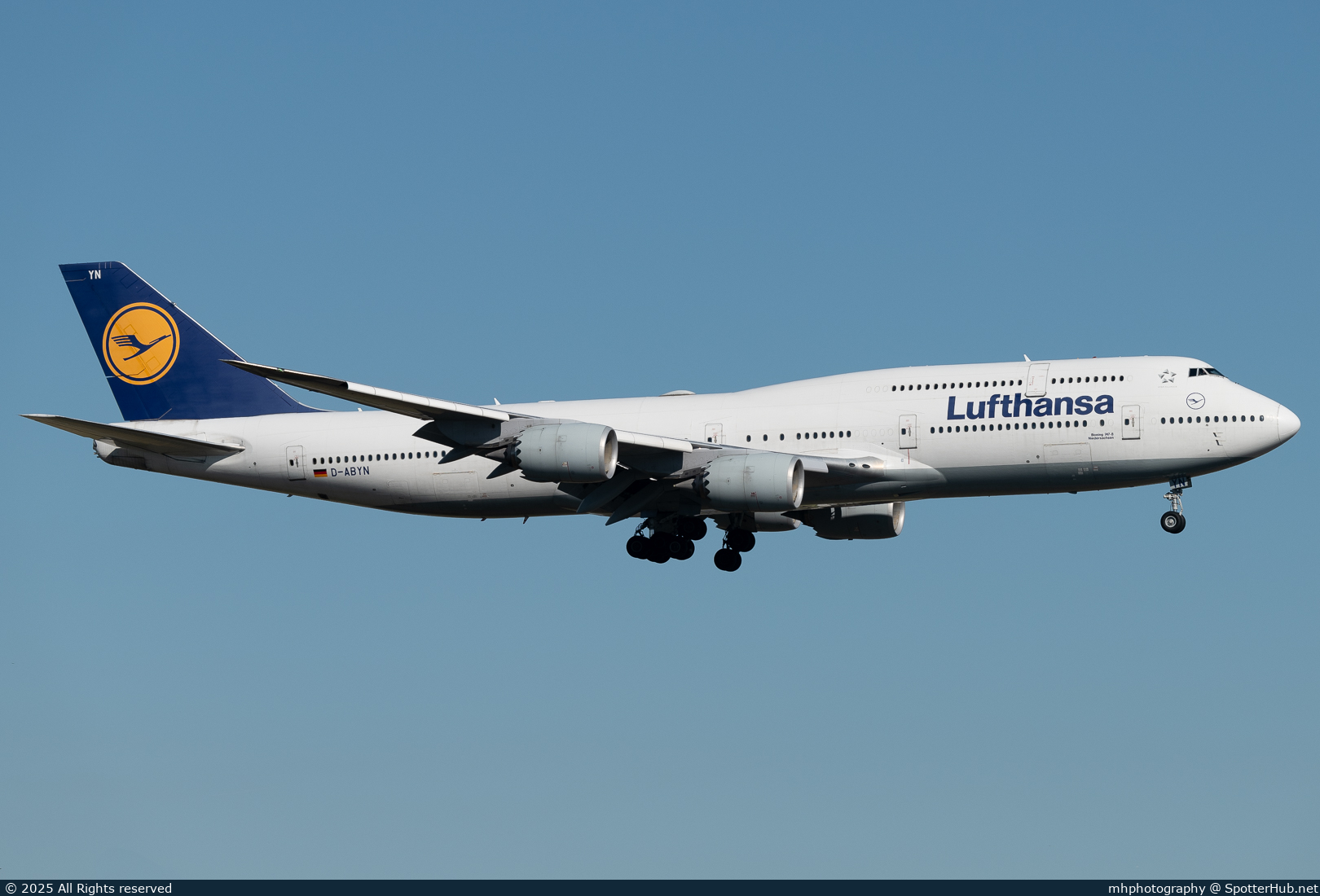Photo of D-ABYN - Boeing 747-830 operated by Lufthansa
