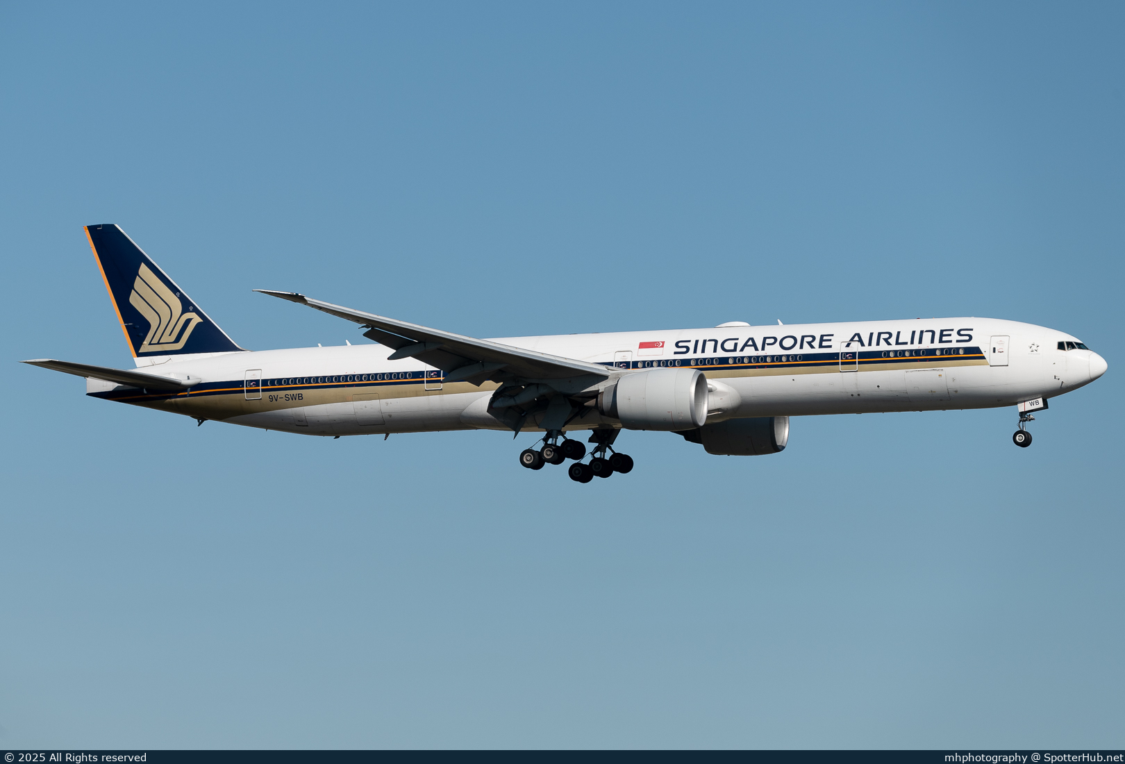 Photo of 9V-SWB - Boeing 777-312(ER) operated by Singapore Airlines