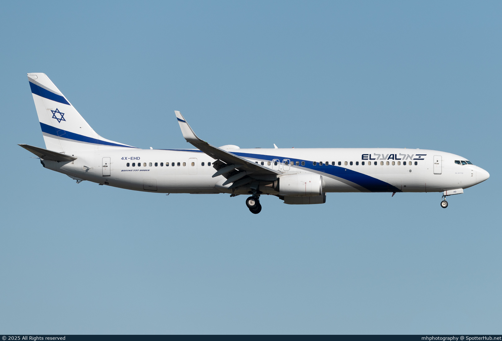 Photo of 4X-EHD - Boeing 737-958(ER) operated by El Al Israel Airlines