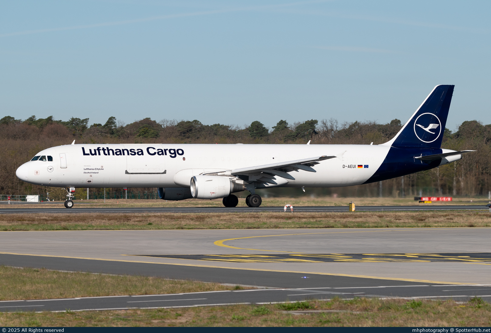 Photo of D-AEUI - Airbus A321-211(P2F) operated by Lufthansa Cargo (opb Lufthansa CityLine)