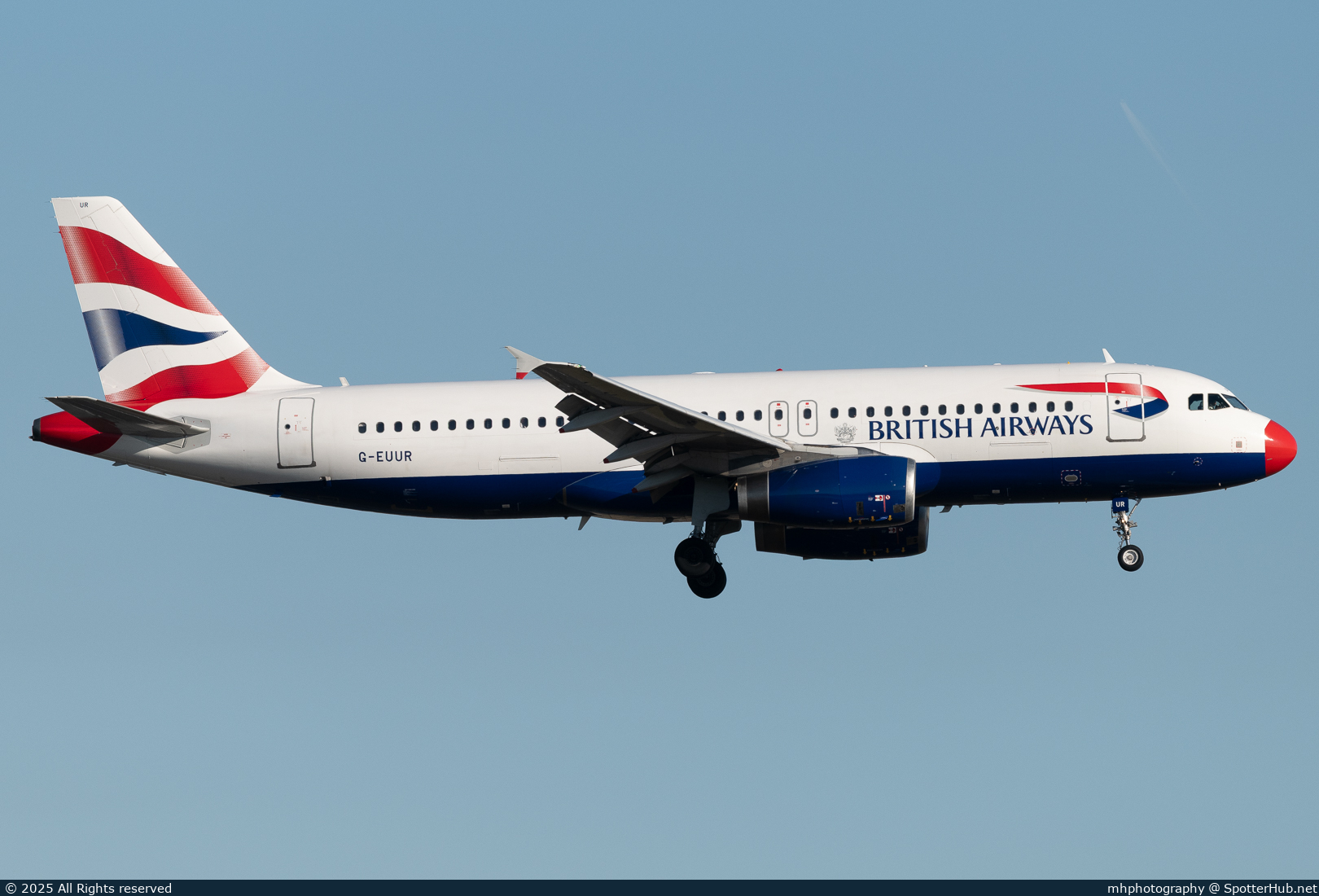 Photo of G-EUUR - Airbus A320-232 operated by British Airways