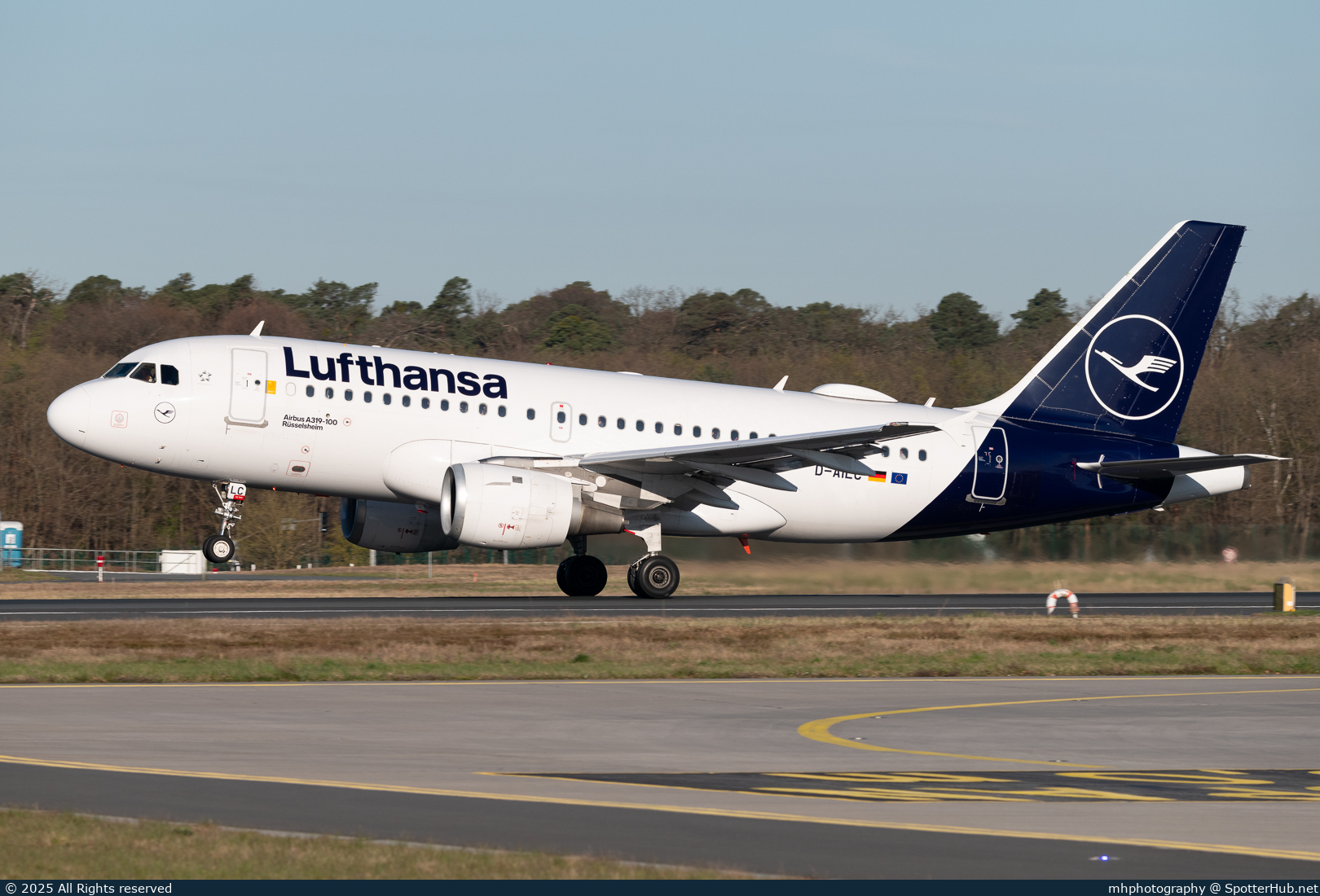 Photo of D-AILC - Airbus A319-114 operated by Lufthansa