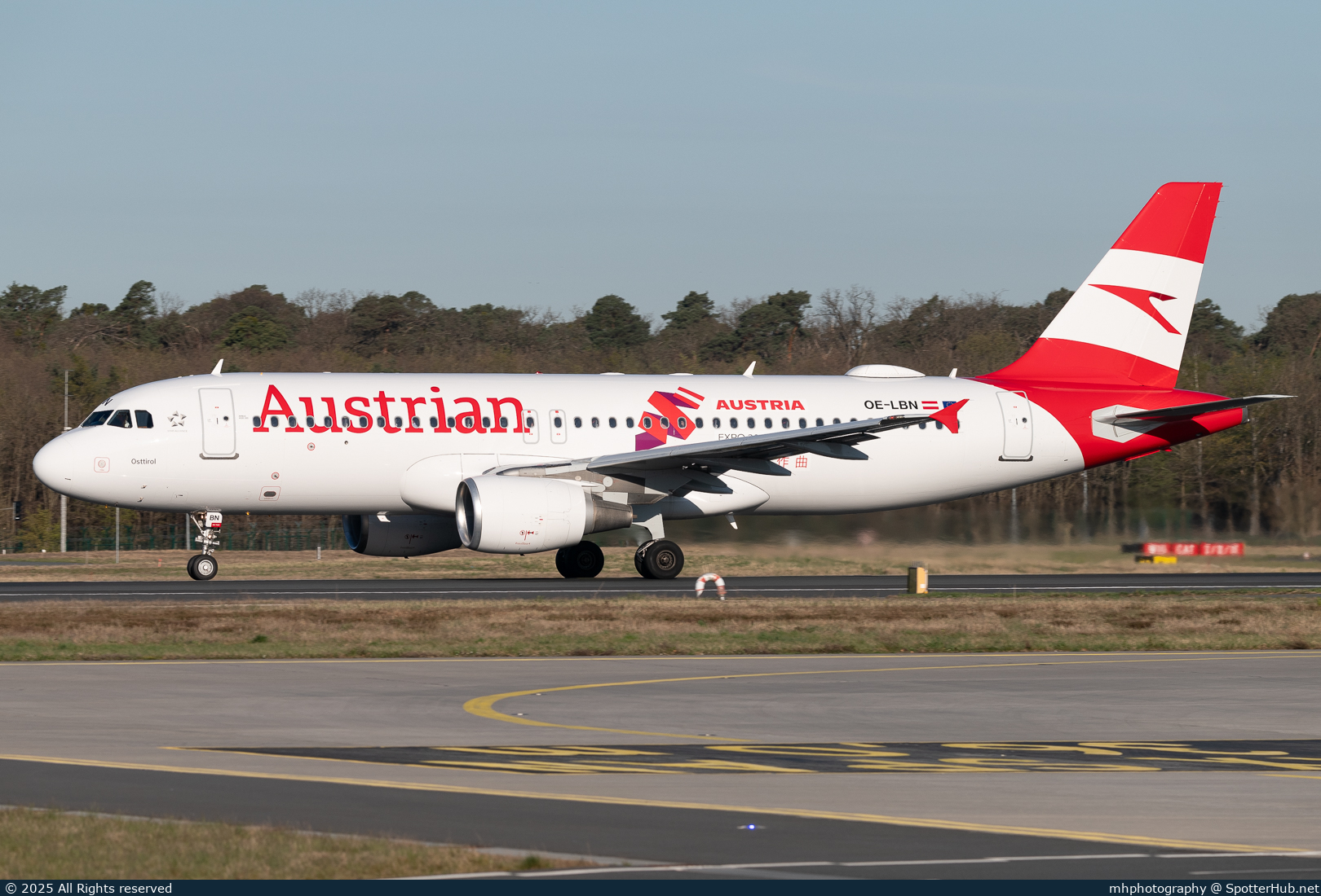 Photo of OE-LBN - Airbus A320-214 operated by Austrian Airlines