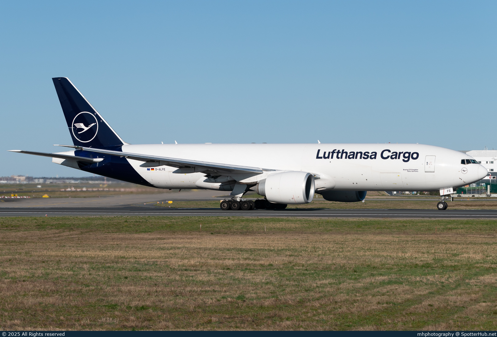Photo of D-ALFE - Boeing 777-FBT operated by Lufthansa Cargo