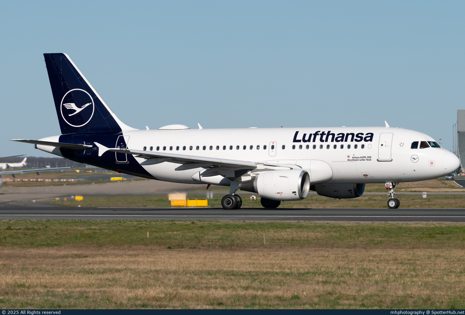 Photo of D-AIBG - Airbus A319-112 operated by Lufthansa