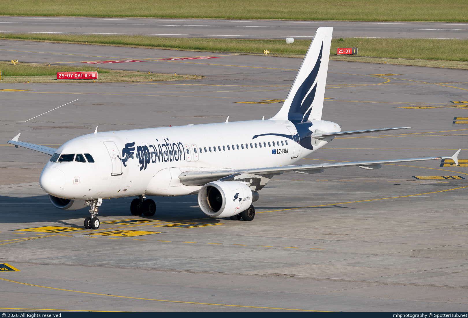 Photo of LZ-FBA - Airbus A319-112 operated by Bul Air