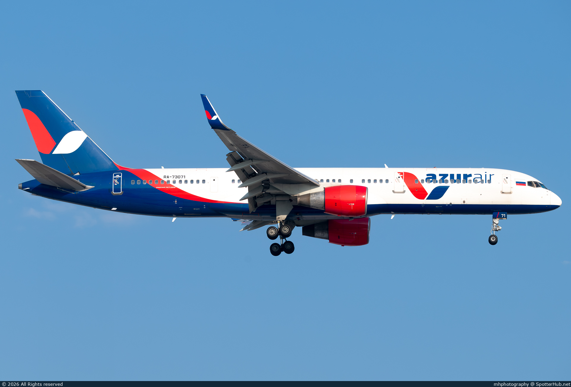 Photo of RA-73071 - Boeing 757-2Q8 operated by Azur Air