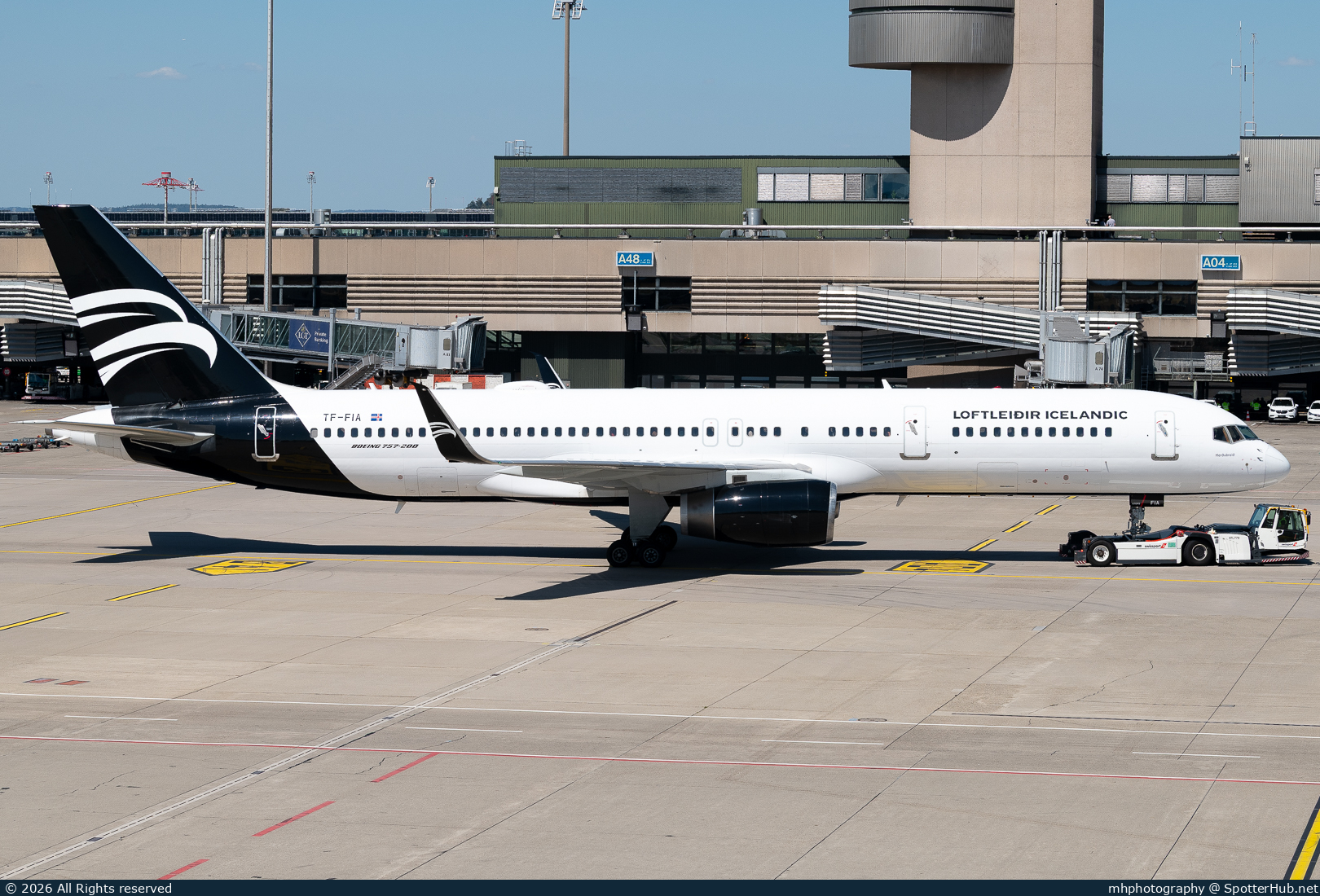Photo of TF-FIA - Boeing 757-256 operated by Icelandair