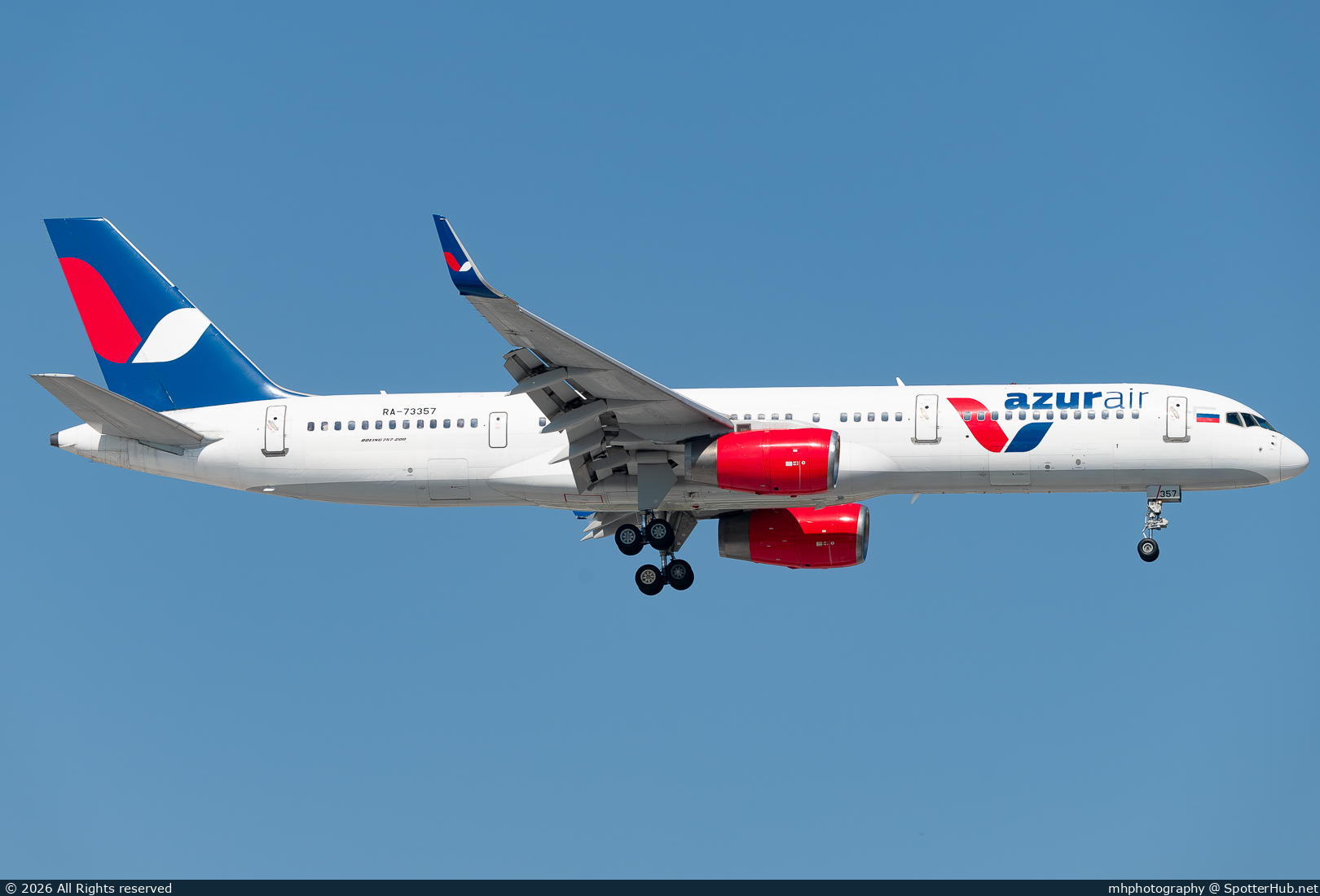 Photo of RA-73357 - Boeing 757-28A operated by Azur Air