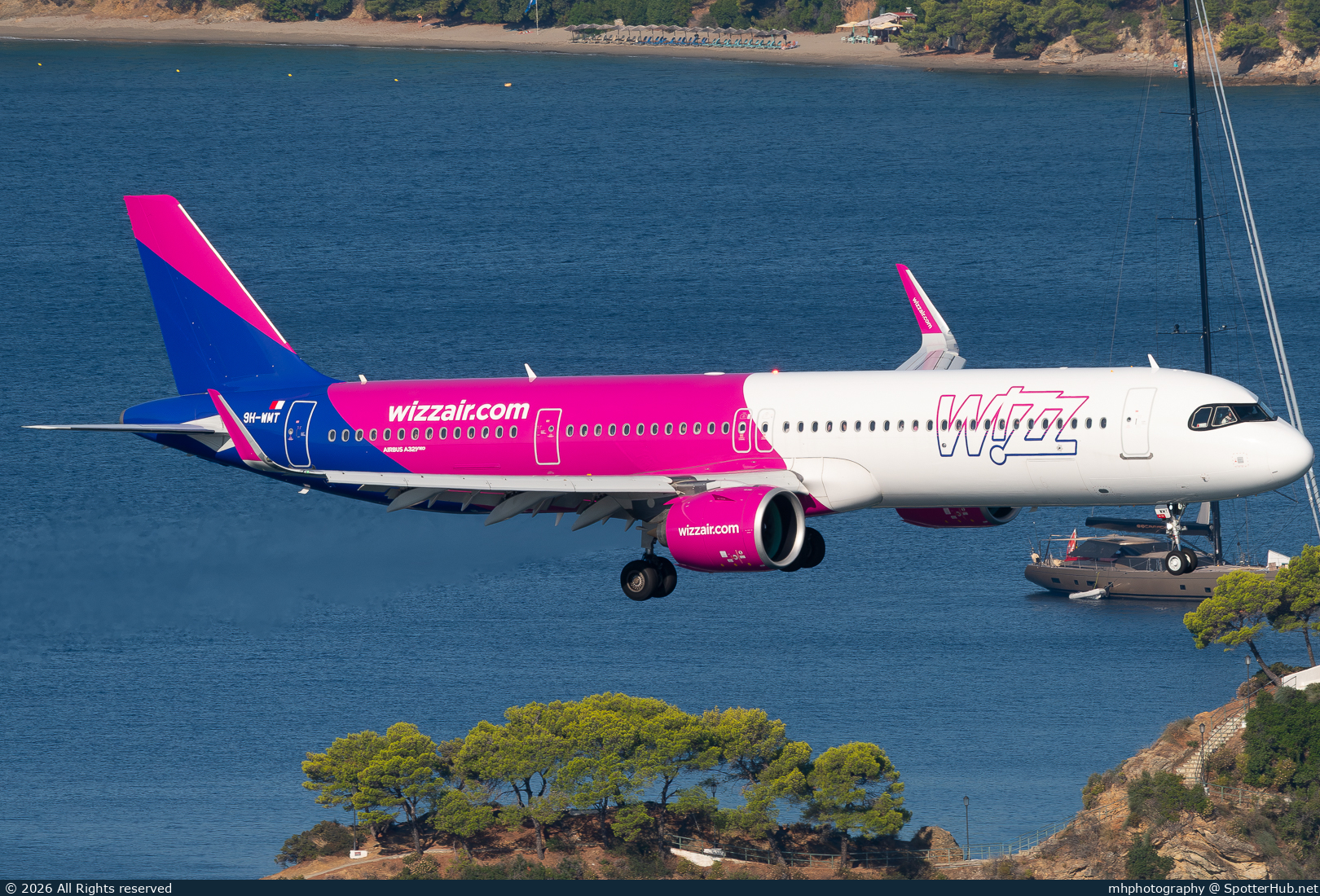 Photo of 9H-WMT - Airbus A321-271NX operated by Wizz Air Malta