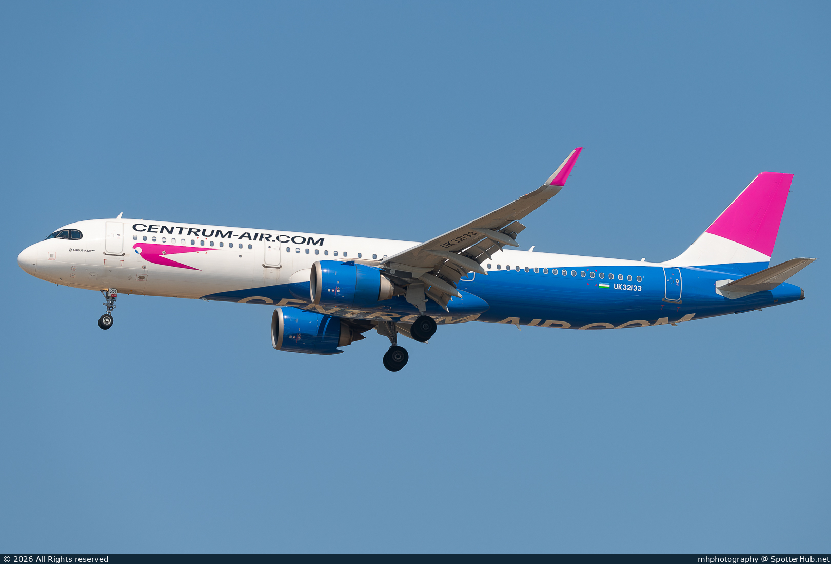 Photo of UK32133 - Airbus A321-251N operated by Centrum Air