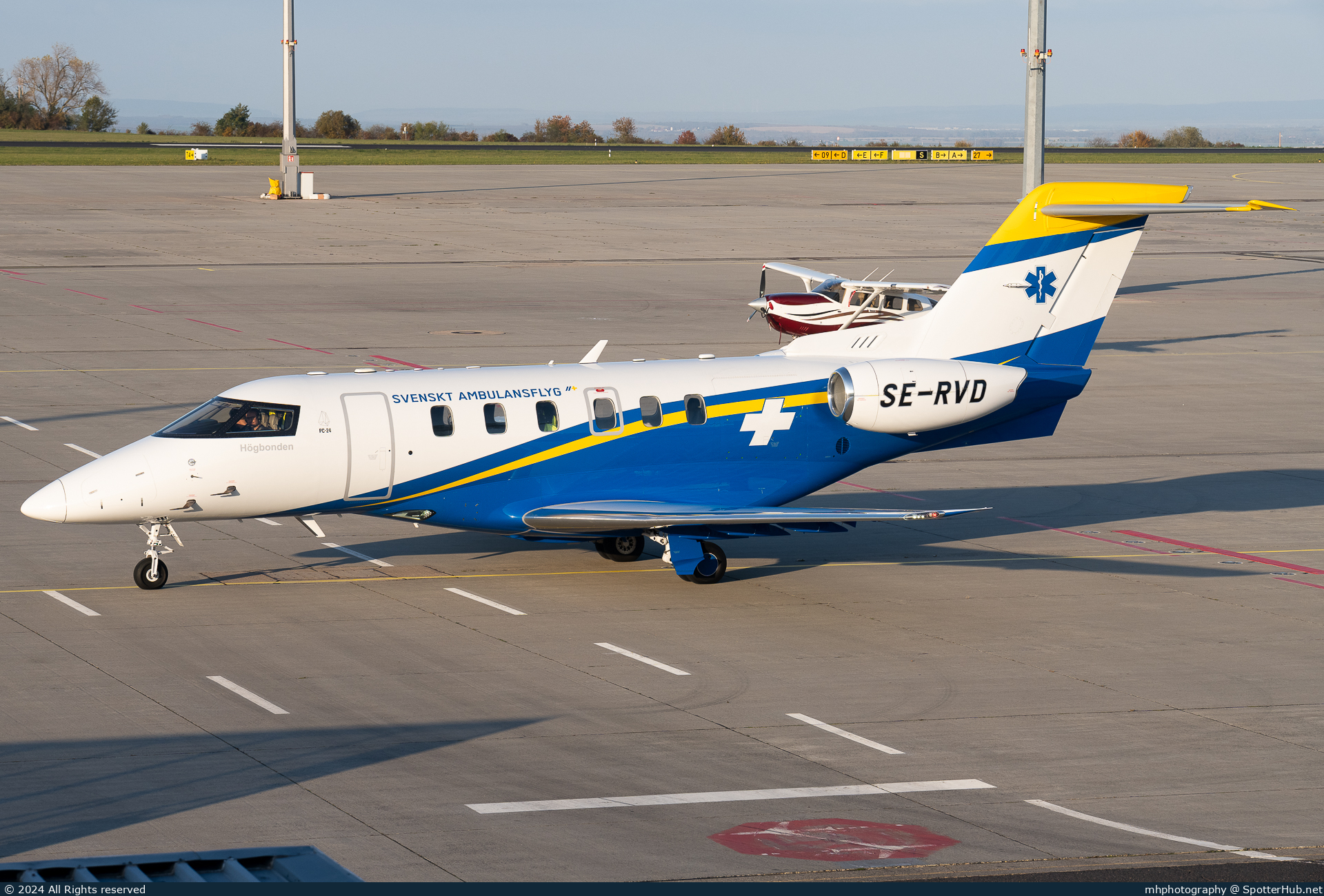 Photo of SE-RVD - Pilatus PC-24 operated by Svenskt Ambulansflyg