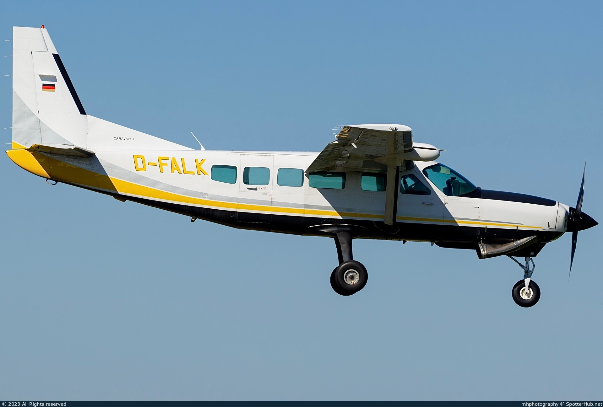 Photo of D-FALK - Cessna 208 Caravan operated by Business Wings