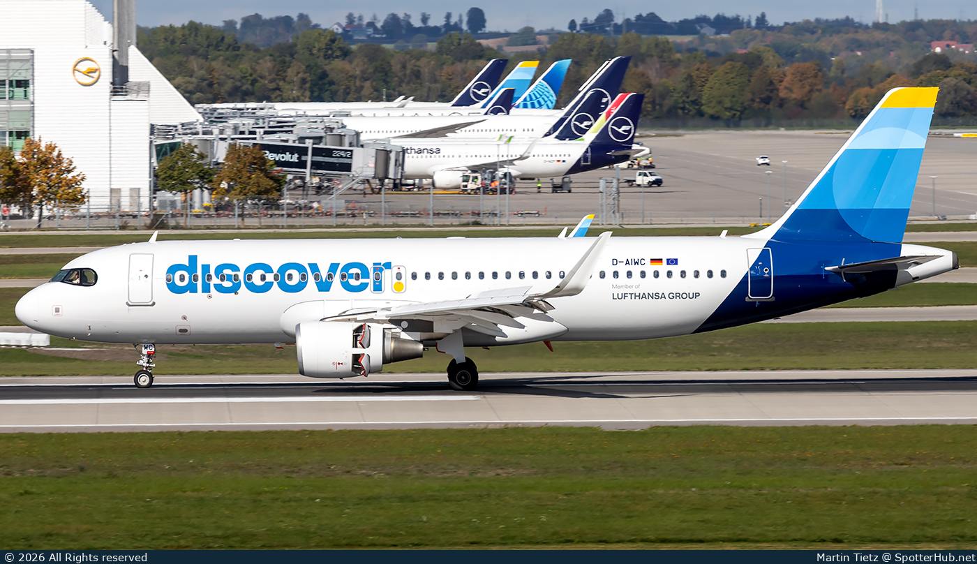 Photo of D-AIWC - Airbus A320-214 operated by Discover Airlines