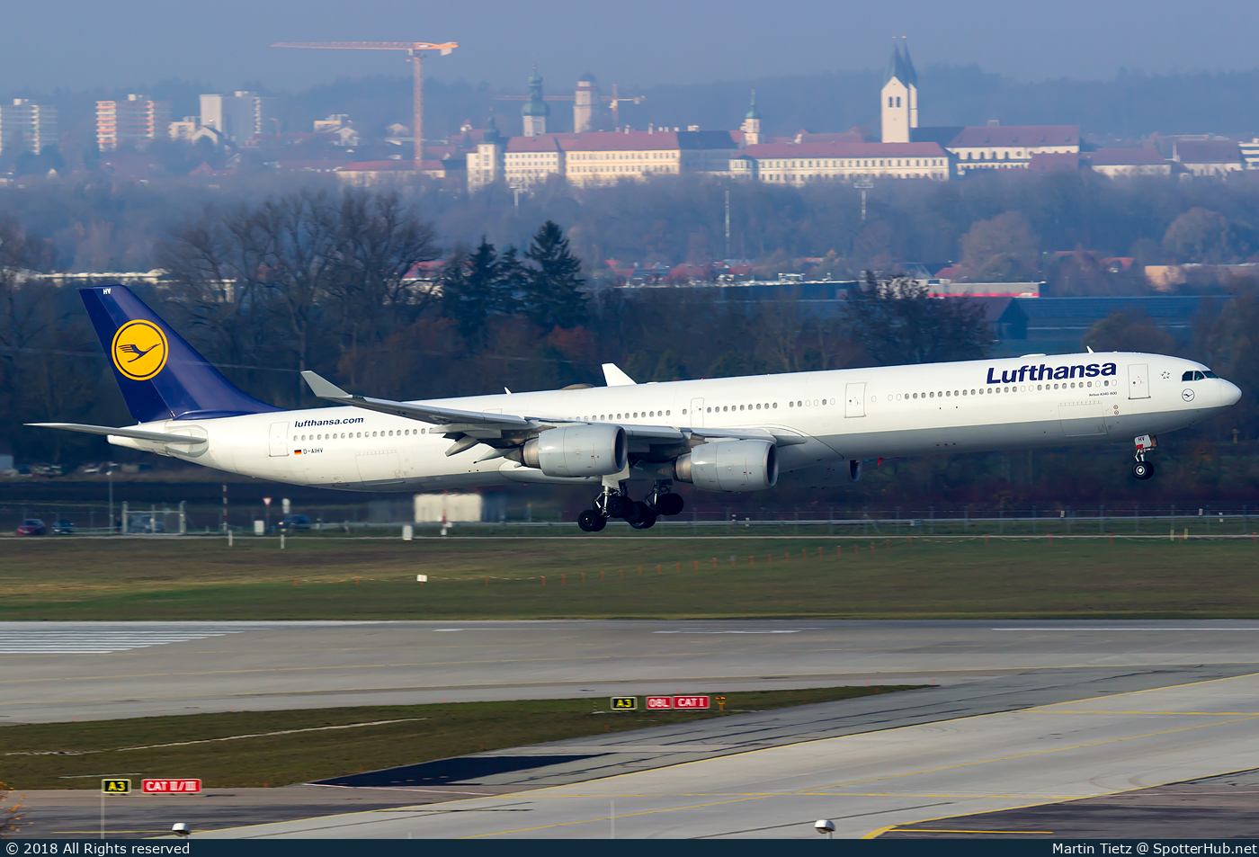 Photo of D-AIHV - Airbus A340-642 operated by Lufthansa