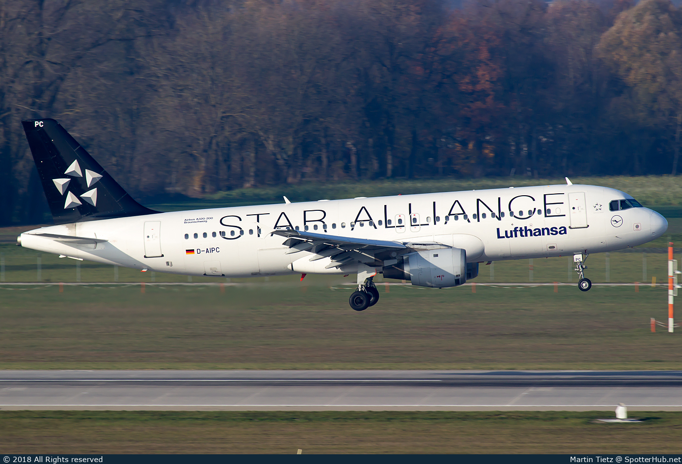 Photo of D-AIPC - Airbus A320-211 operated by Lufthansa