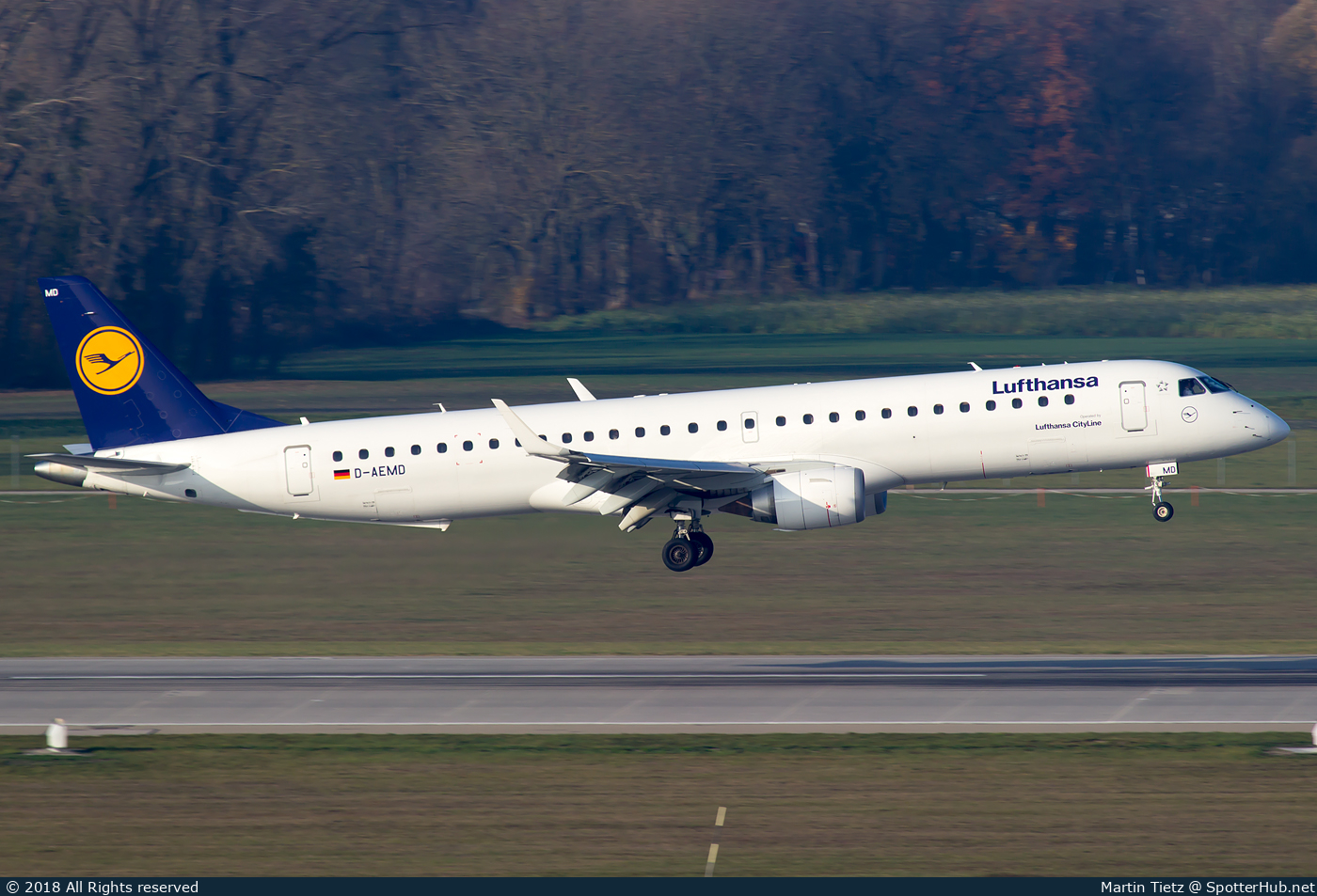 Photo of D-AEMD - Embraer ERJ-195LR operated by Lufthansa CityLine