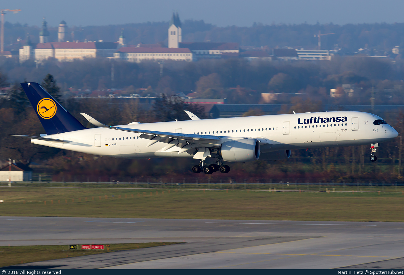 Photo of D-AIXB - Airbus A350-941 operated by Lufthansa
