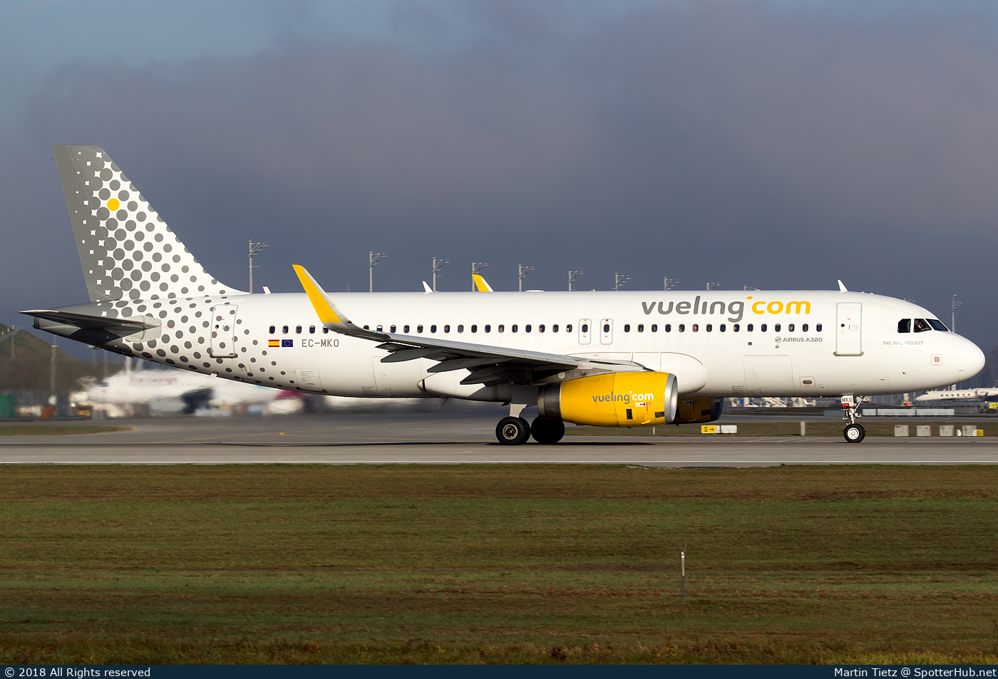 Photo of EC-MKO - Airbus A320-232 operated by Vueling