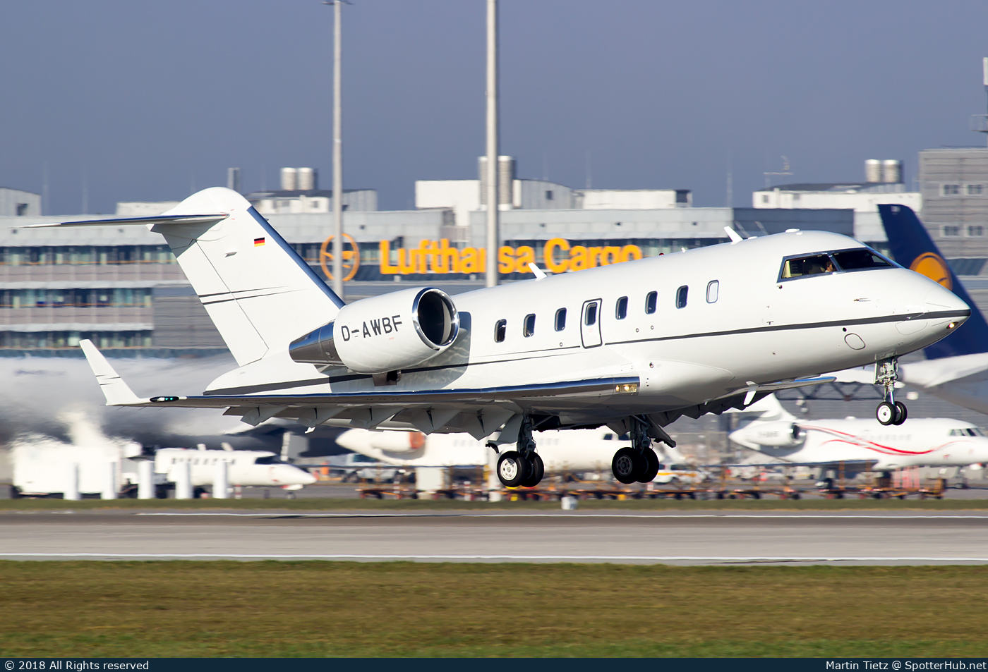 Photo of D-AWBF - Bombardier Challenger 650 operated by Air Independence
