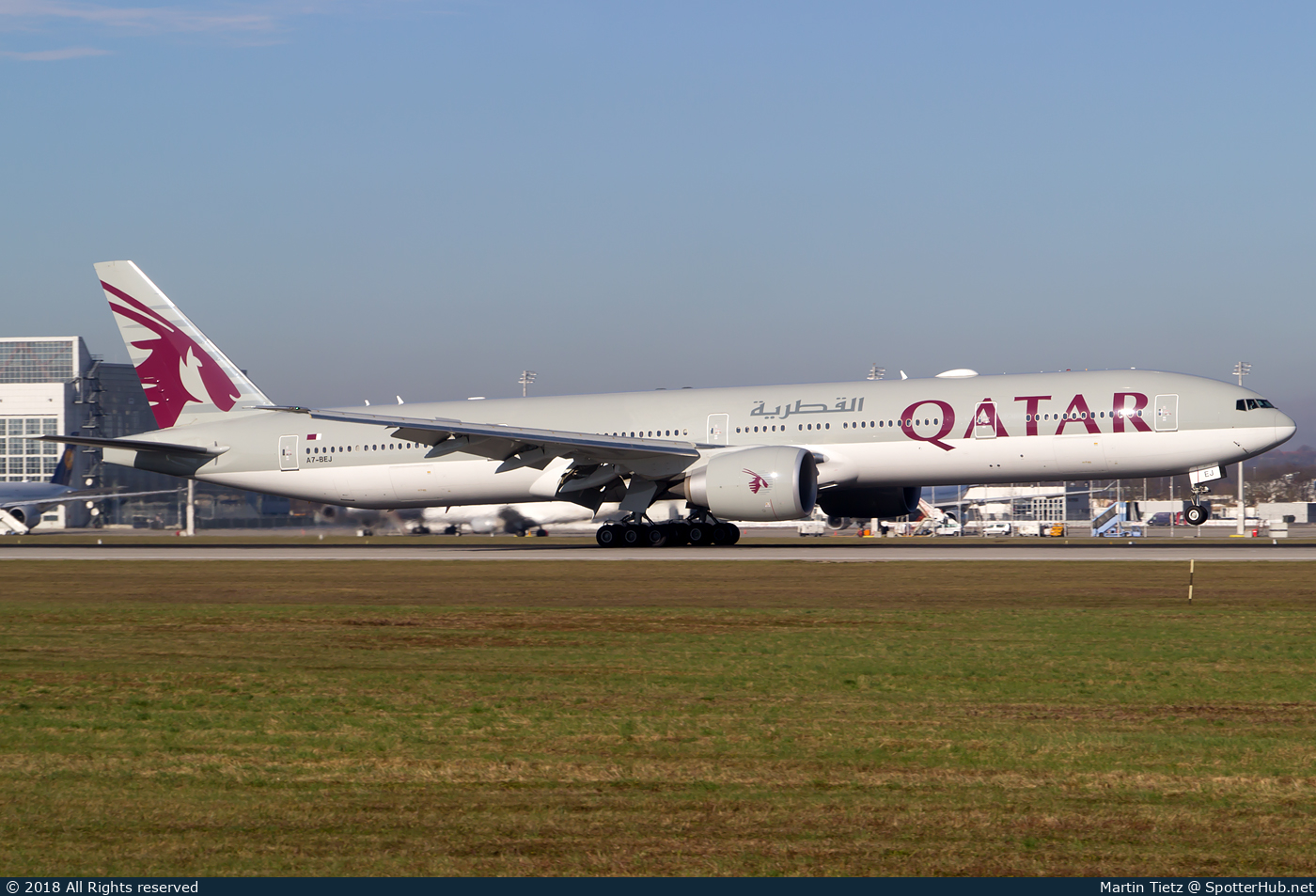 Photo of A7-BEJ - Boeing 777-3DZ(ER) operated by Qatar Airways