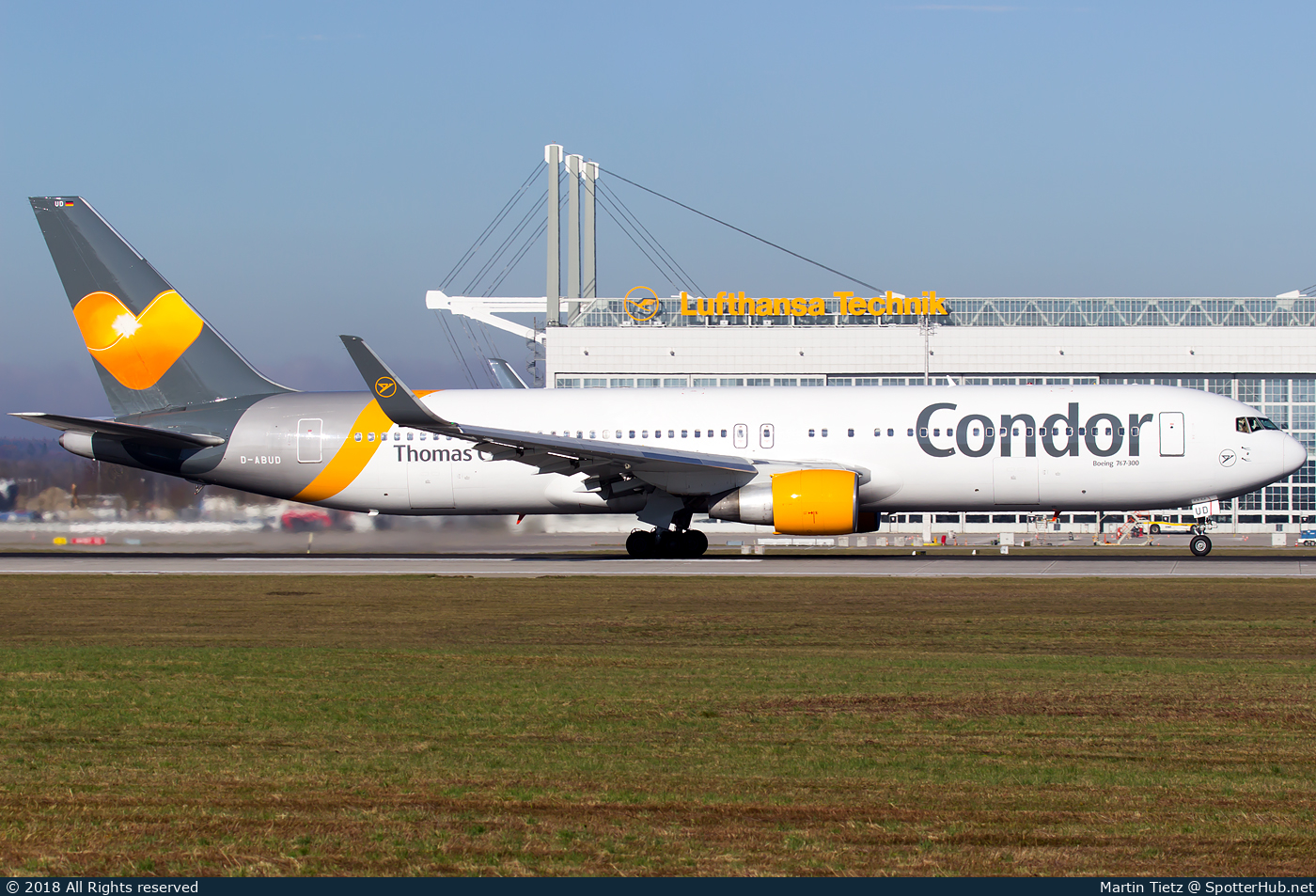Photo of D-ABUD - Boeing 767-330(ER) operated by Condor