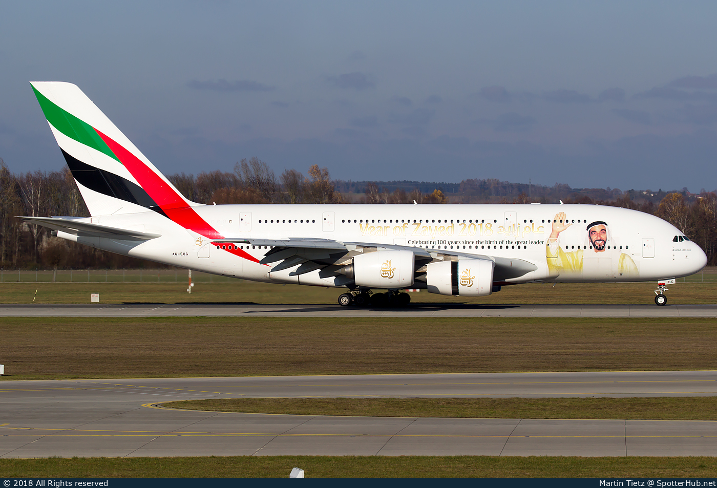 Photo of A6-EOG - Airbus A380-861 operated by Emirates