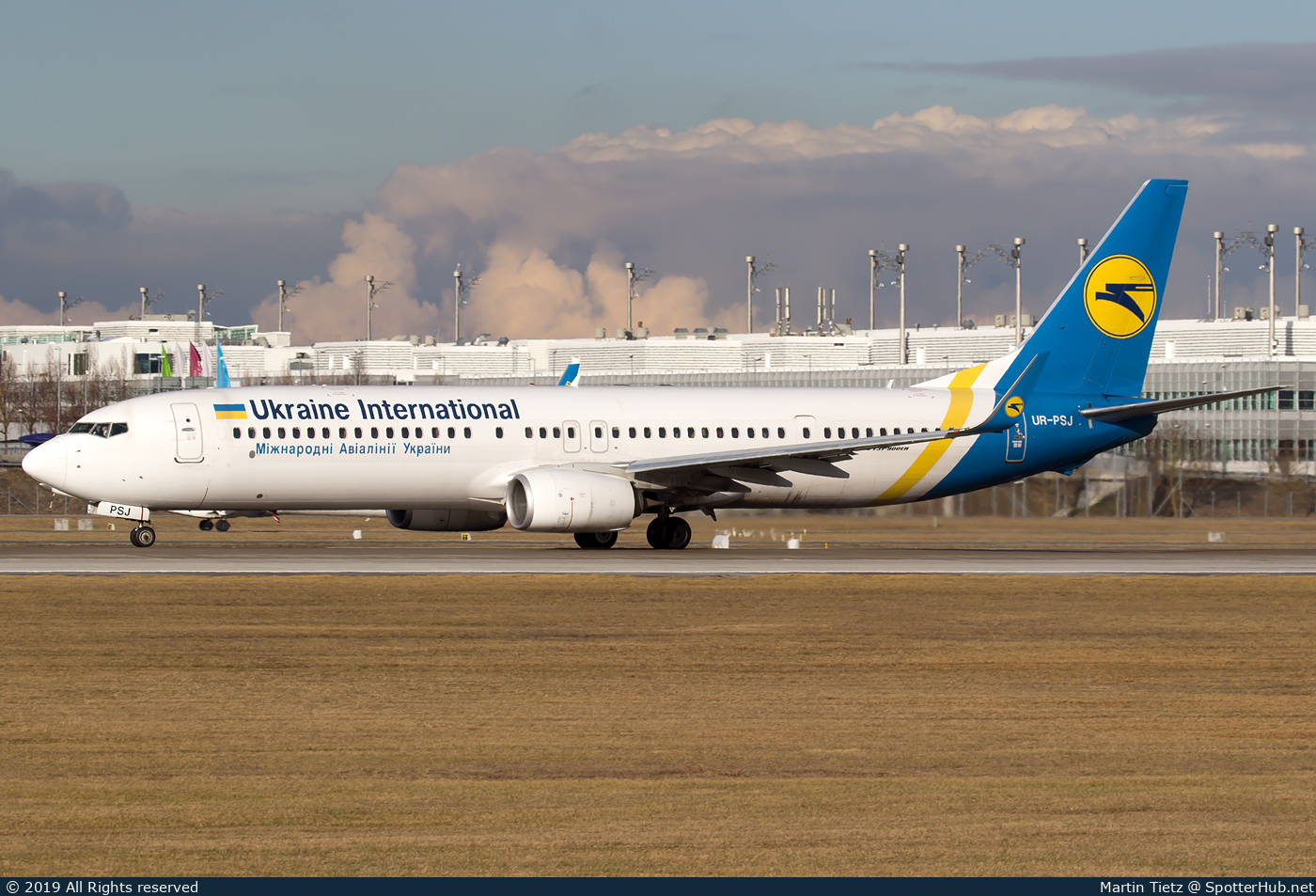 Photo of UR-PSJ - Boeing 737-9KV(ER) operated by Ukraine International Airlines