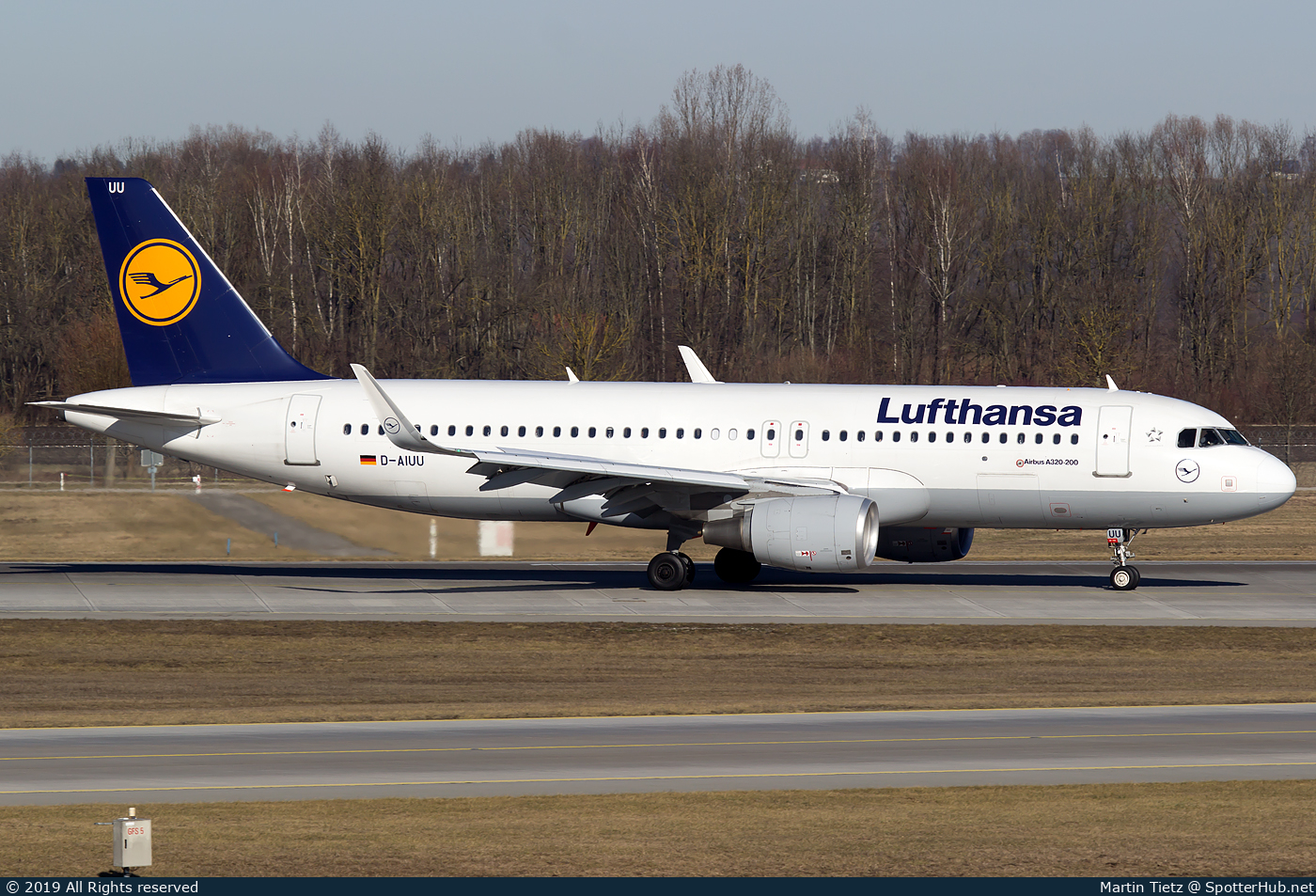 Photo of D-AIUU - Airbus A320-214 operated by Lufthansa
