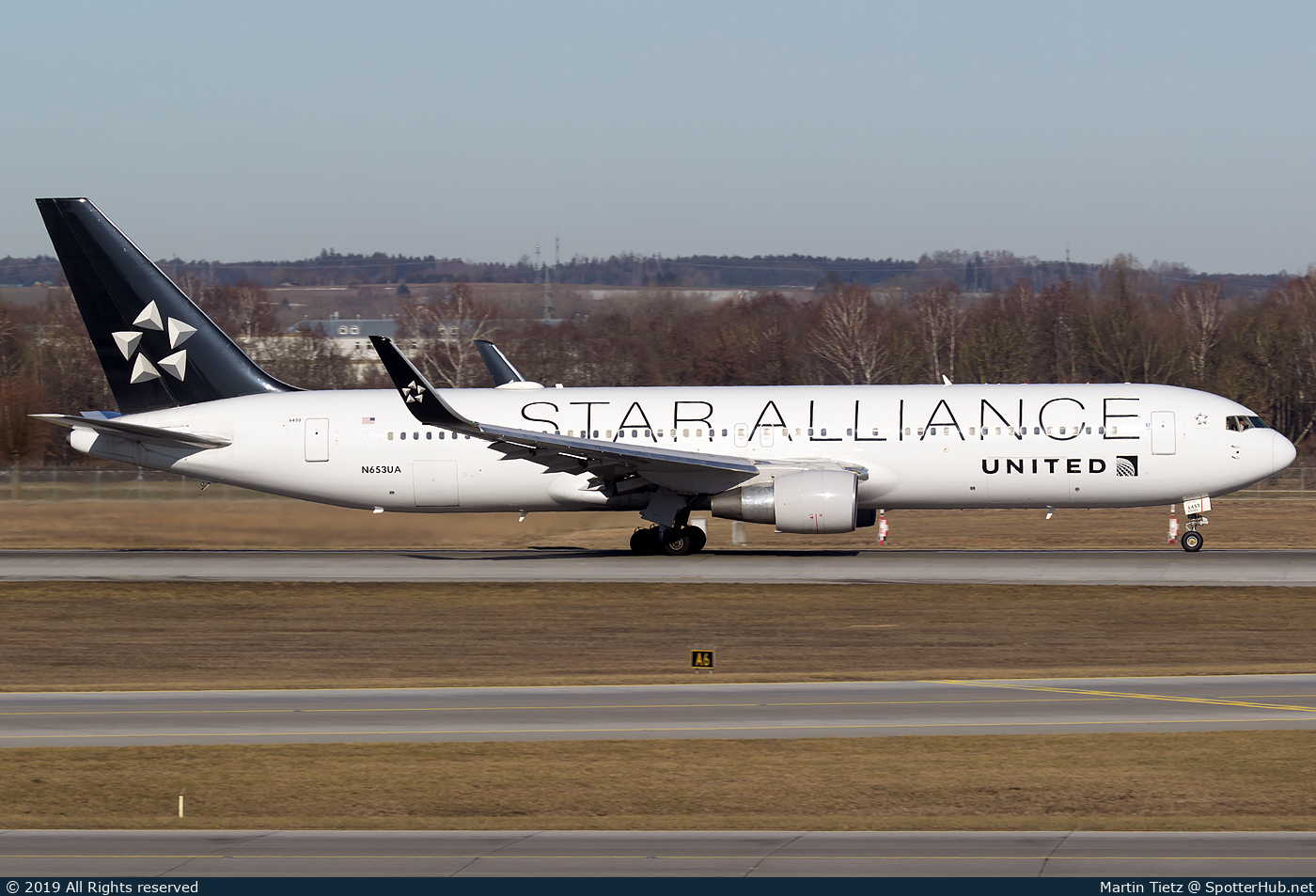 Photo of N653UA - Boeing 767-322(ER) operated by United Airlines
