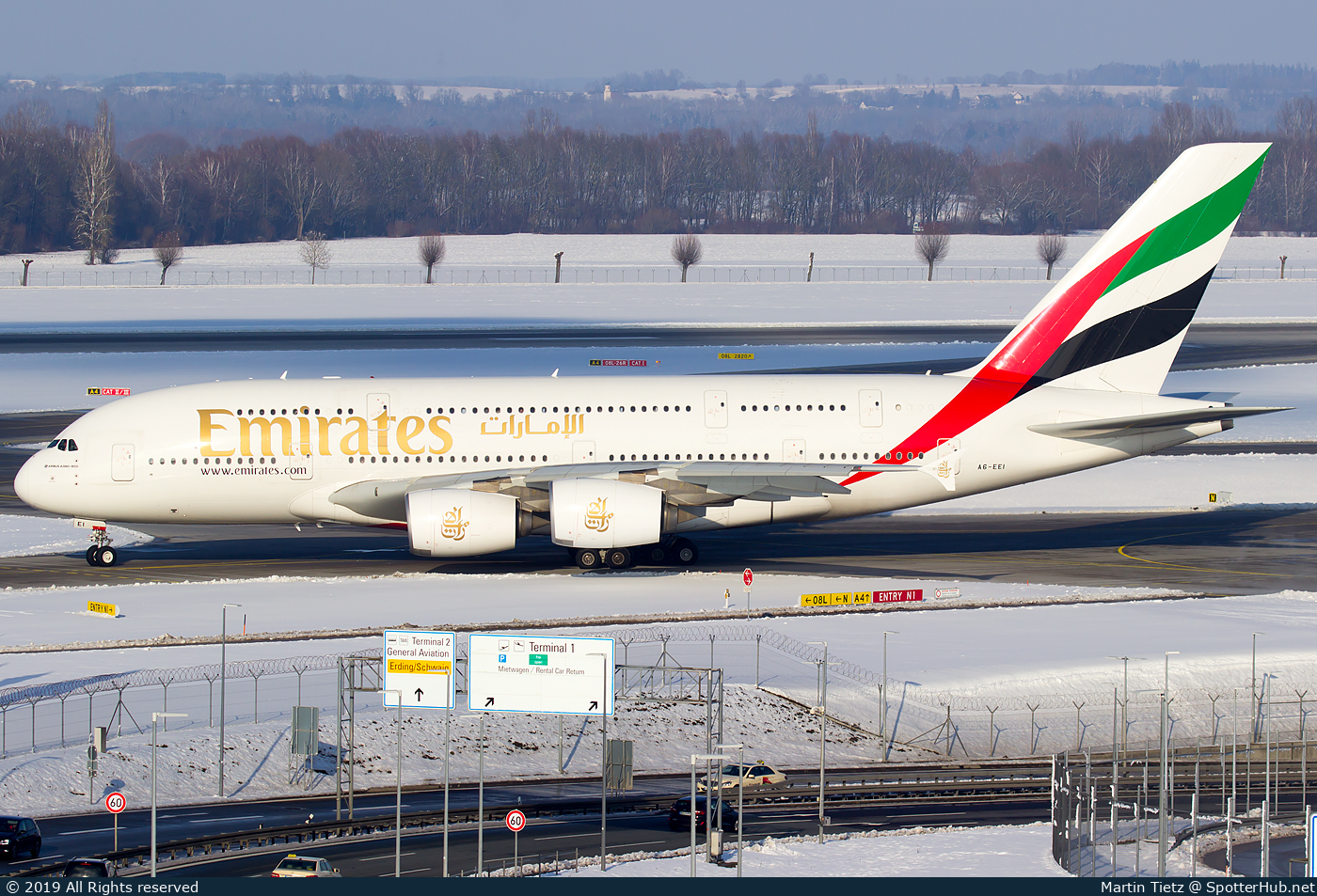 Photo of A6-EEI - Airbus A380-861 operated by Emirates