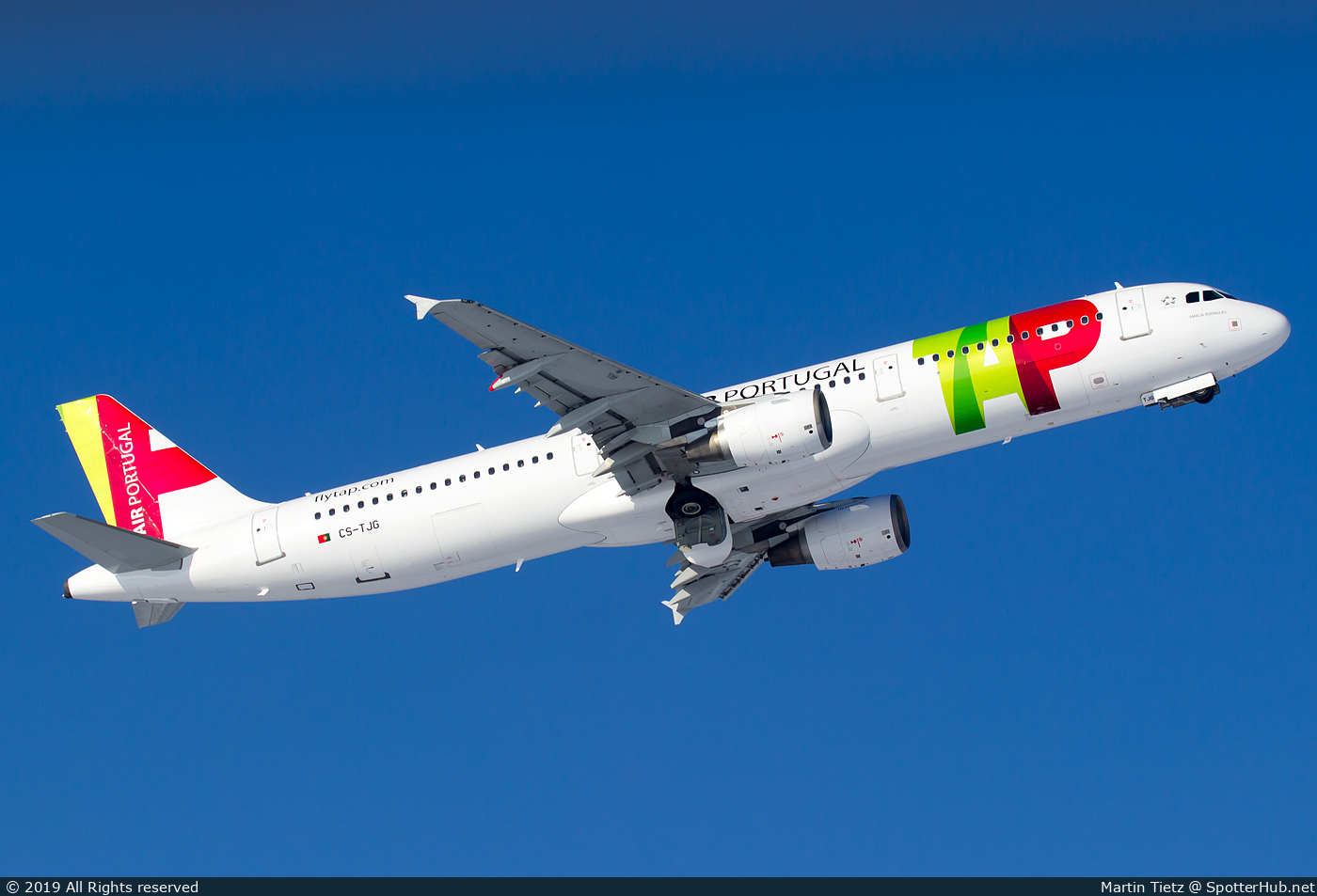 Photo of CS-TJG - Airbus A321-211 operated by TAP Air Portugal
