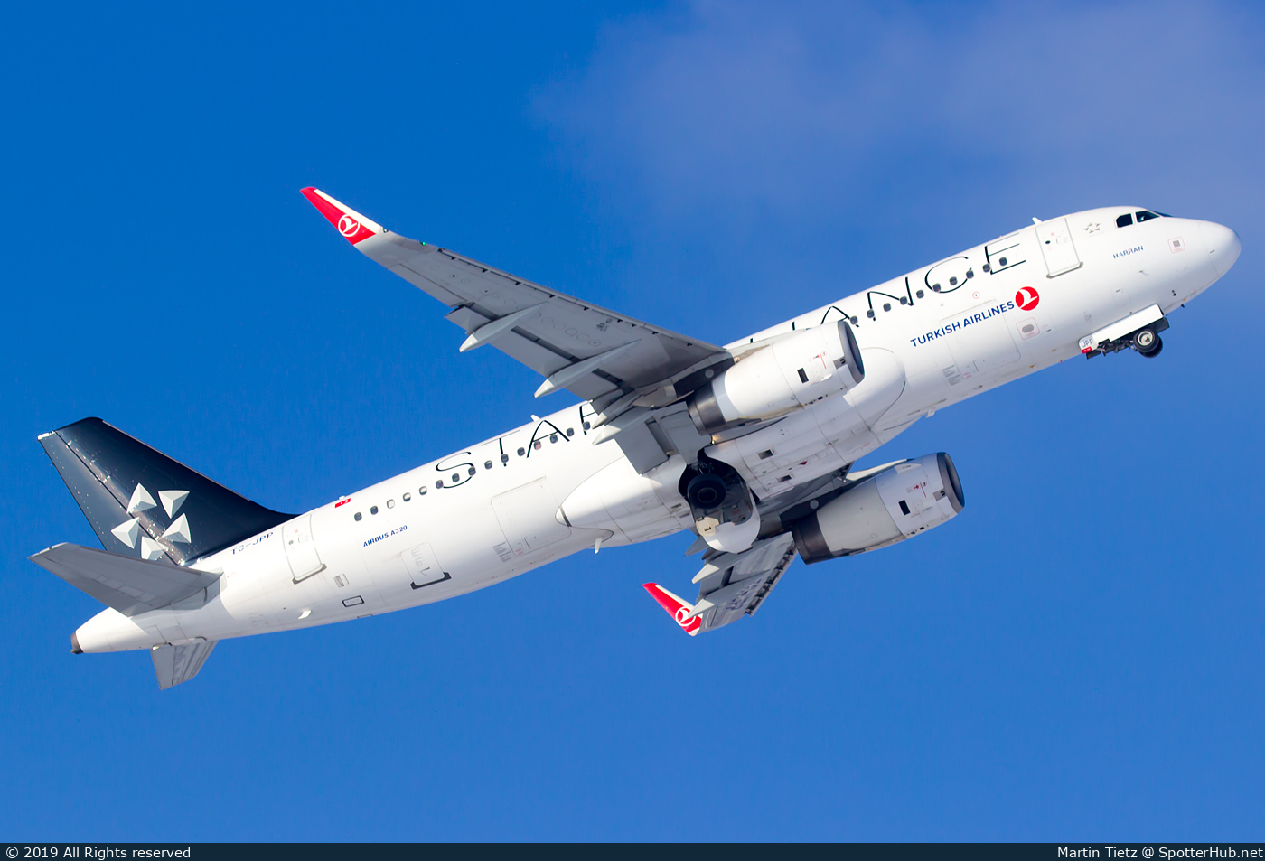 Photo of TC-JPP - Airbus A320-232 operated by Turkish Airlines