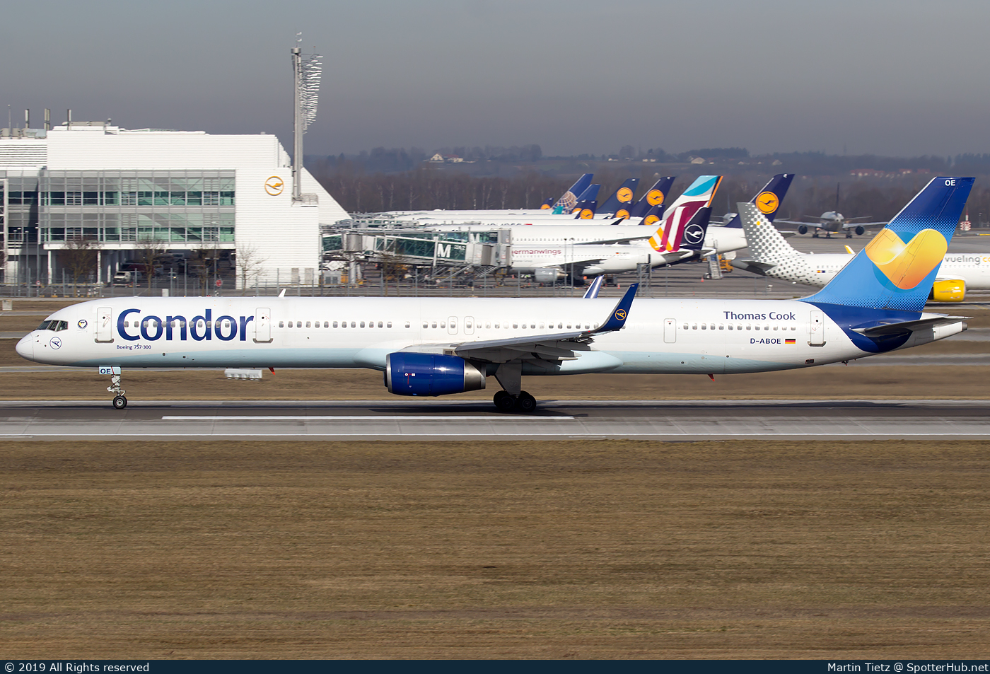 Photo of D-ABOE - Boeing 757-330 operated by Condor