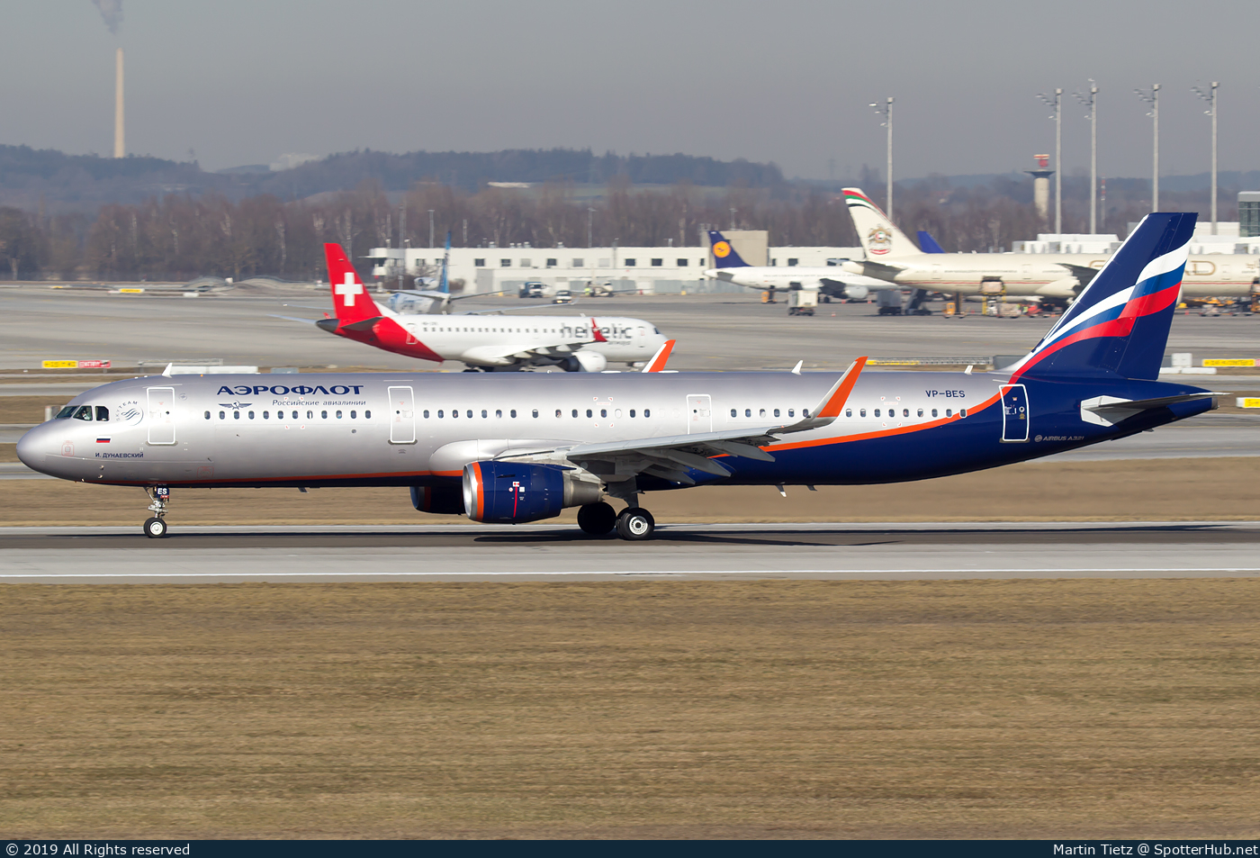 Photo of VP-BES - Airbus A321-211 operated by Aeroflot
