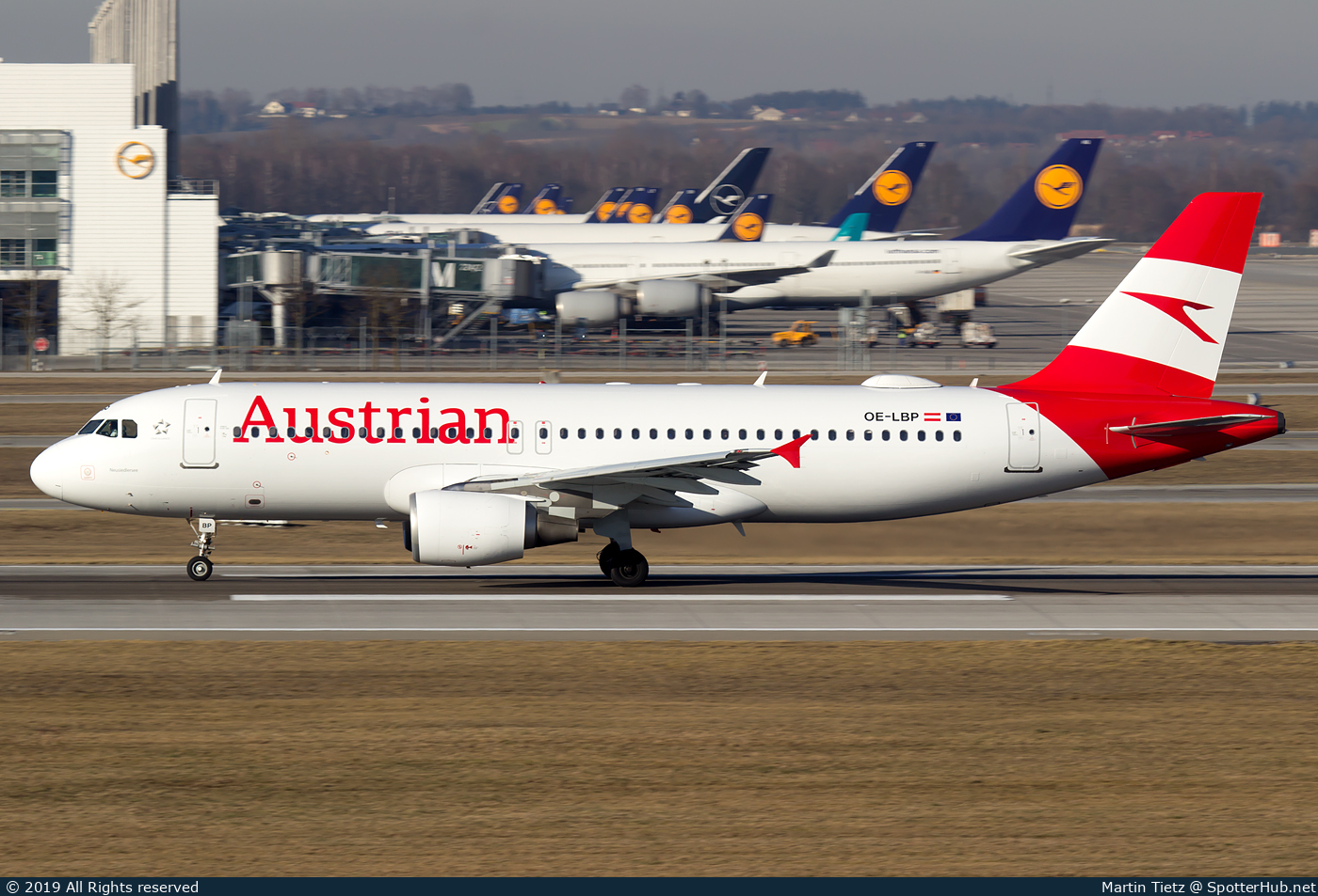 Photo of OE-LBP - Airbus A320-214 operated by Austrian Airlines