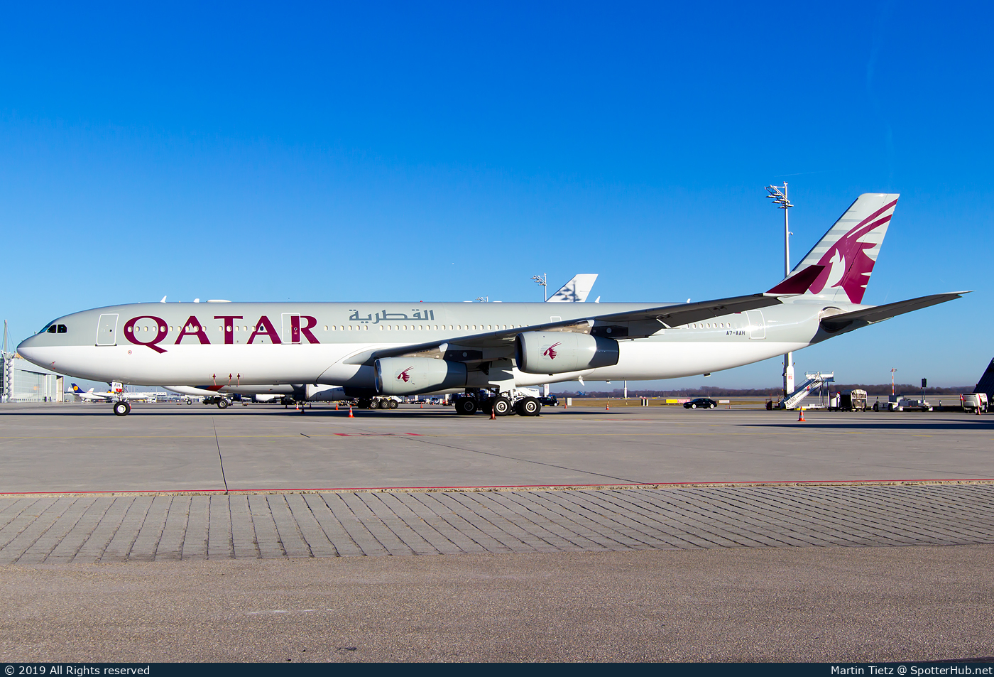 Photo of A7-AAH - Airbus A340-313 operated by Qatar Amiri Flight