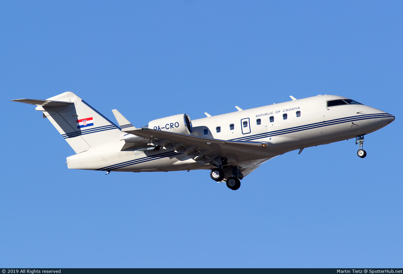 Photo of 9A-CRO - Bombardier Challenger 604 operated by Government of Croatia